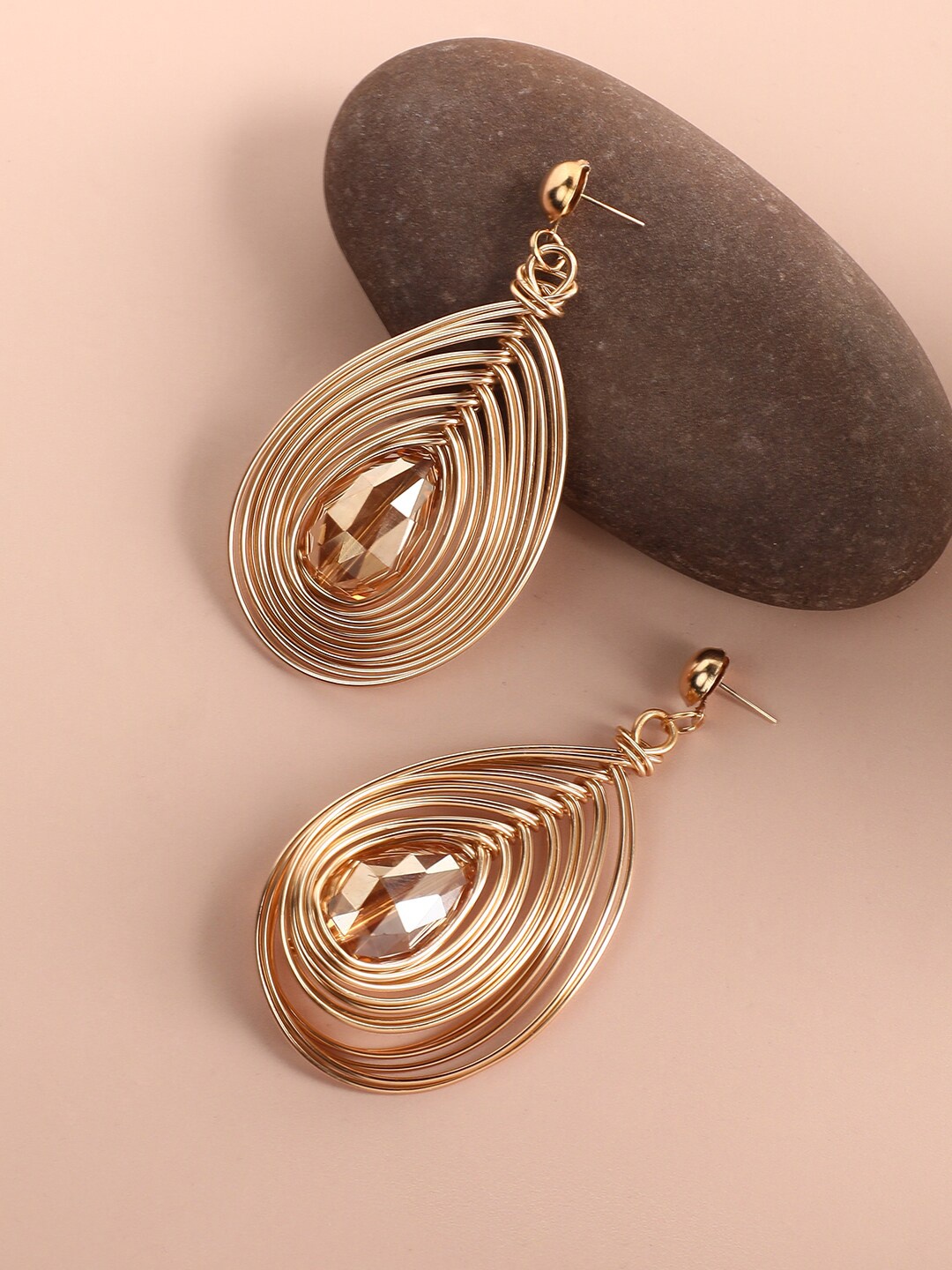 

SOHI Gold-Plated Contemporary Drop Earrings