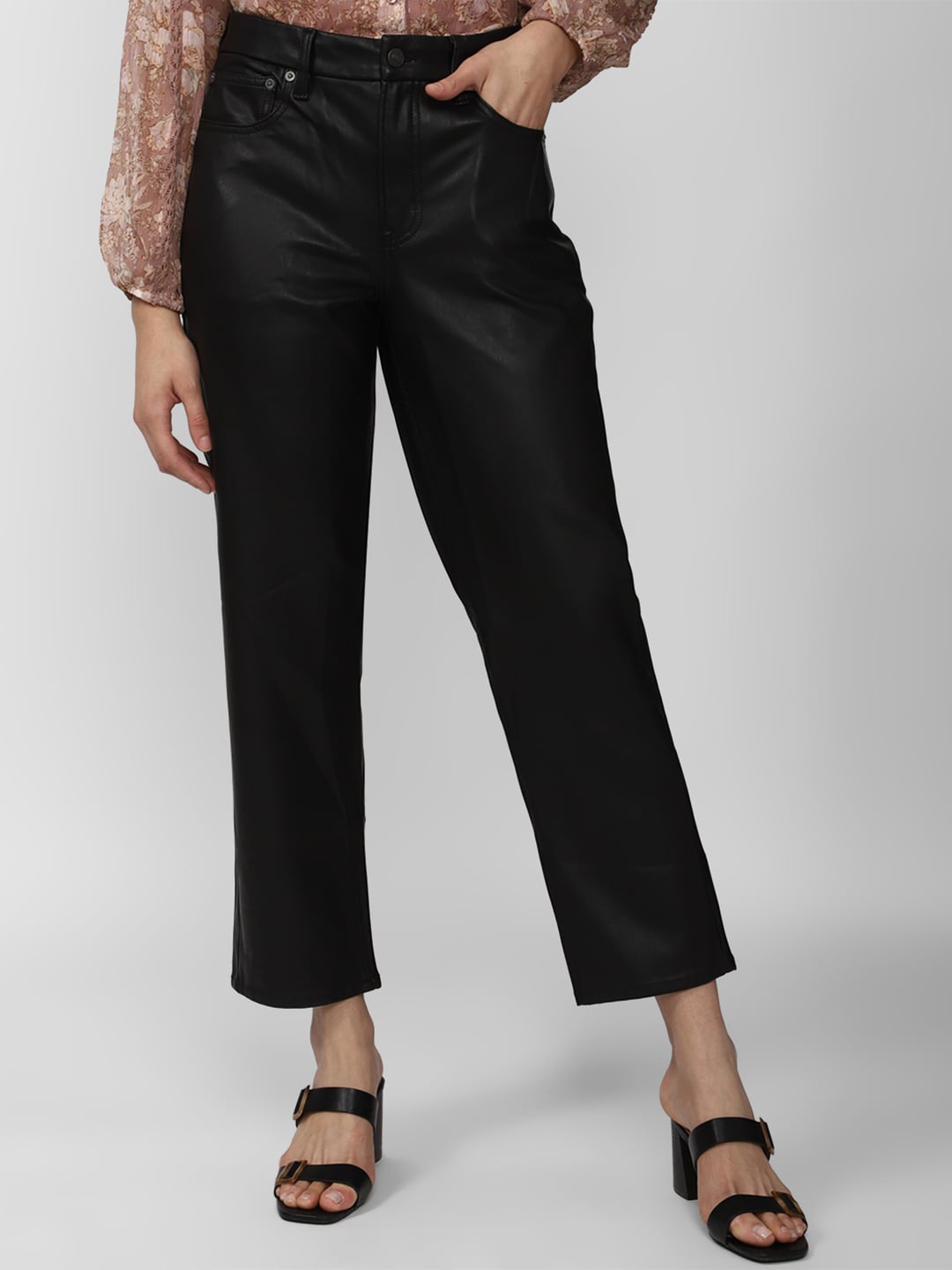 

AMERICAN EAGLE OUTFITTERS Women Straight Fit Trousers, Black