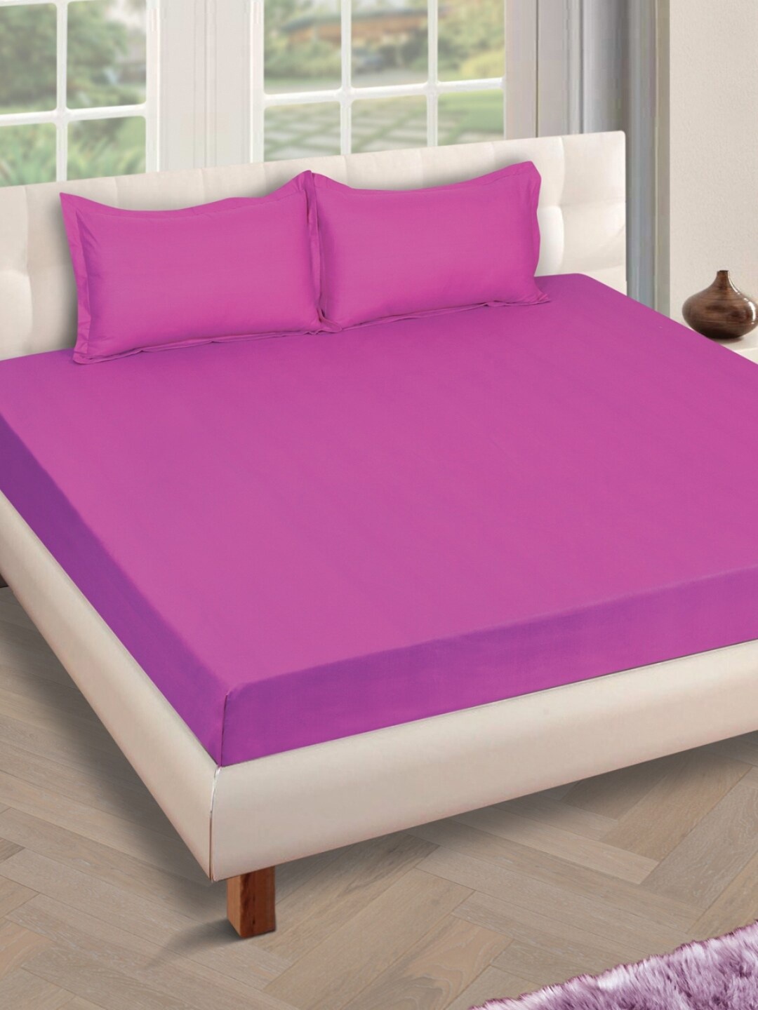 

ROMEE Fuchsia Solid 180 TC Cotton Queen Bedsheet with 2 Pillow Covers