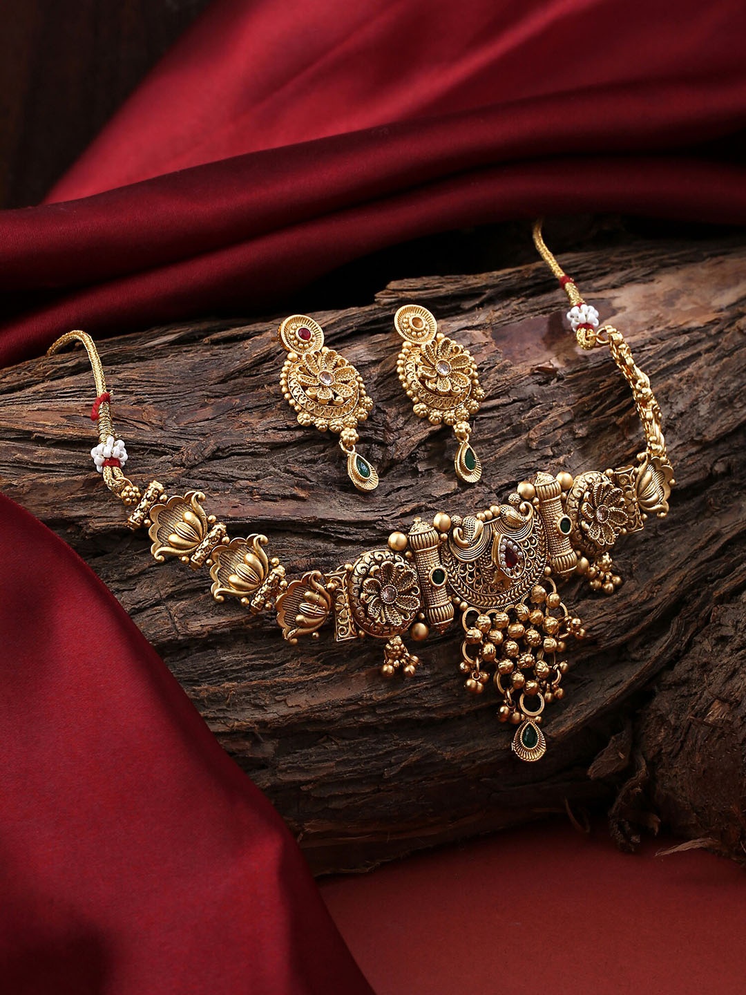 

Yellow Chimes Gold-Plated Stones-Studded Jewellery Set, White