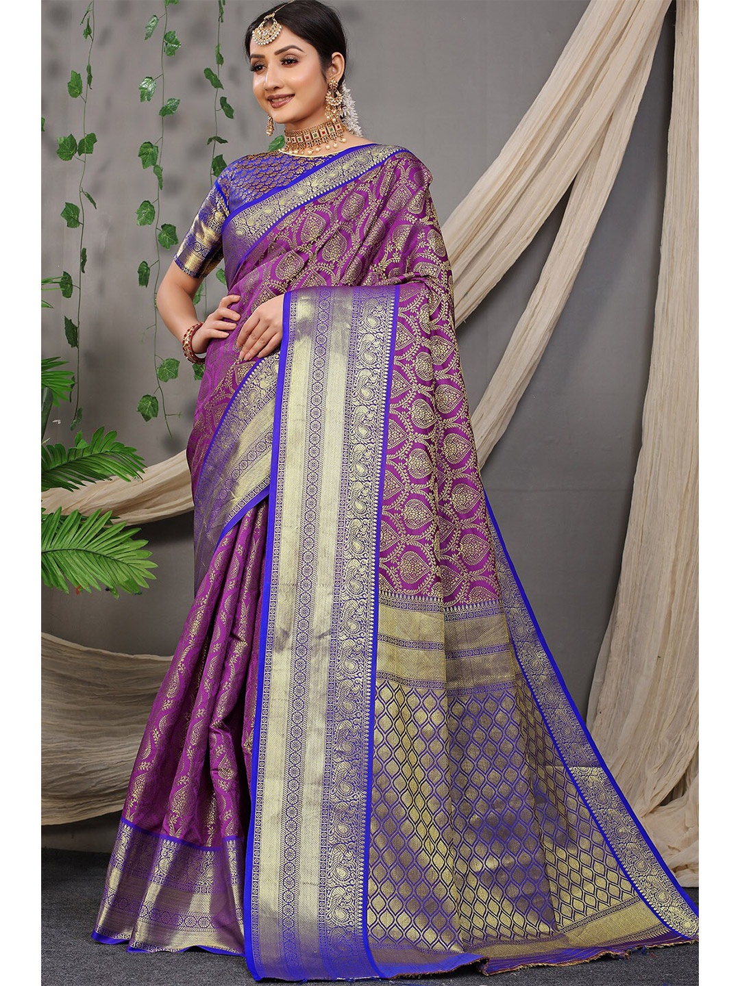 

MARGI DESIGNERS Ethnic Motifs Woven Design Zari Art Silk Banarasi Saree, Purple