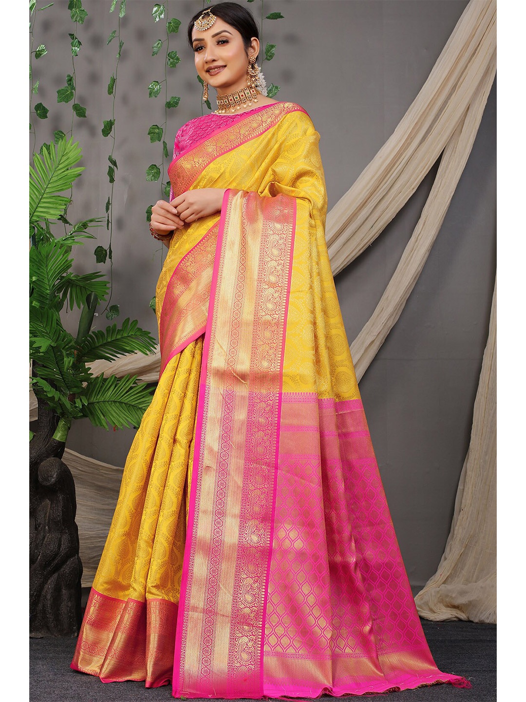 

MARGI DESIGNERS Ethnic Motifs Woven Design Zari Art Silk Banarasi Saree, Yellow