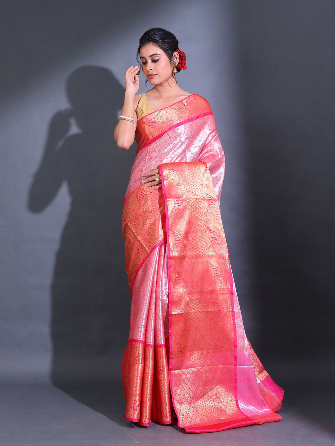 

Charukriti Woven Design Zari Silk Blend Kanjeevaram Saree, Pink