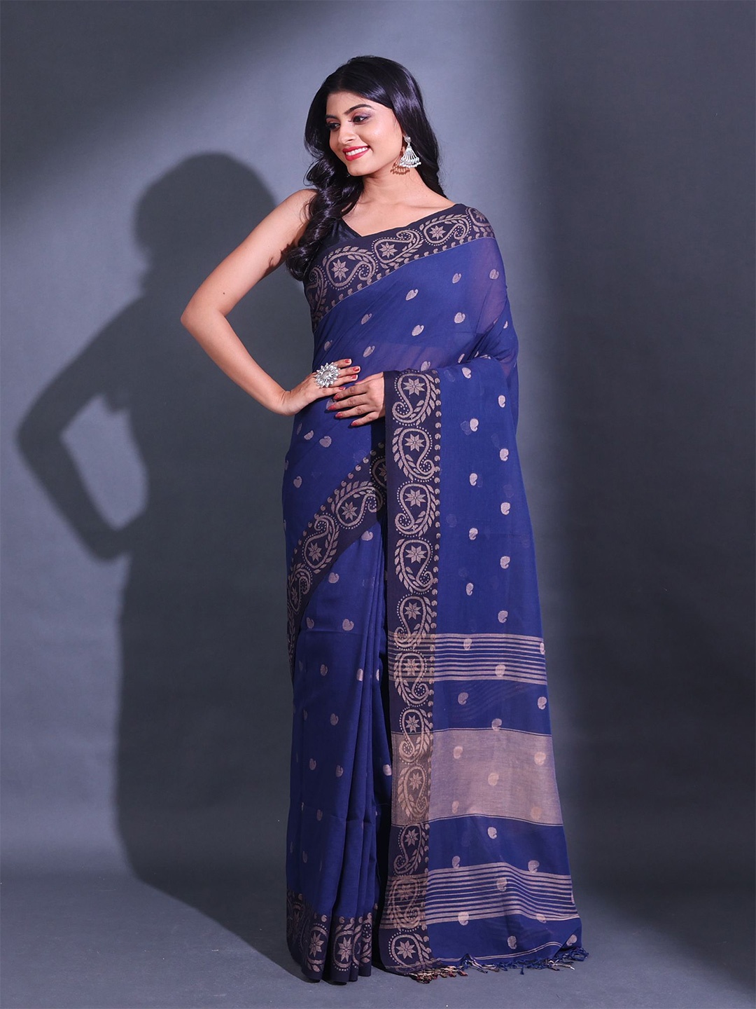 

Charukriti Paisley Woven Design Saree, Blue