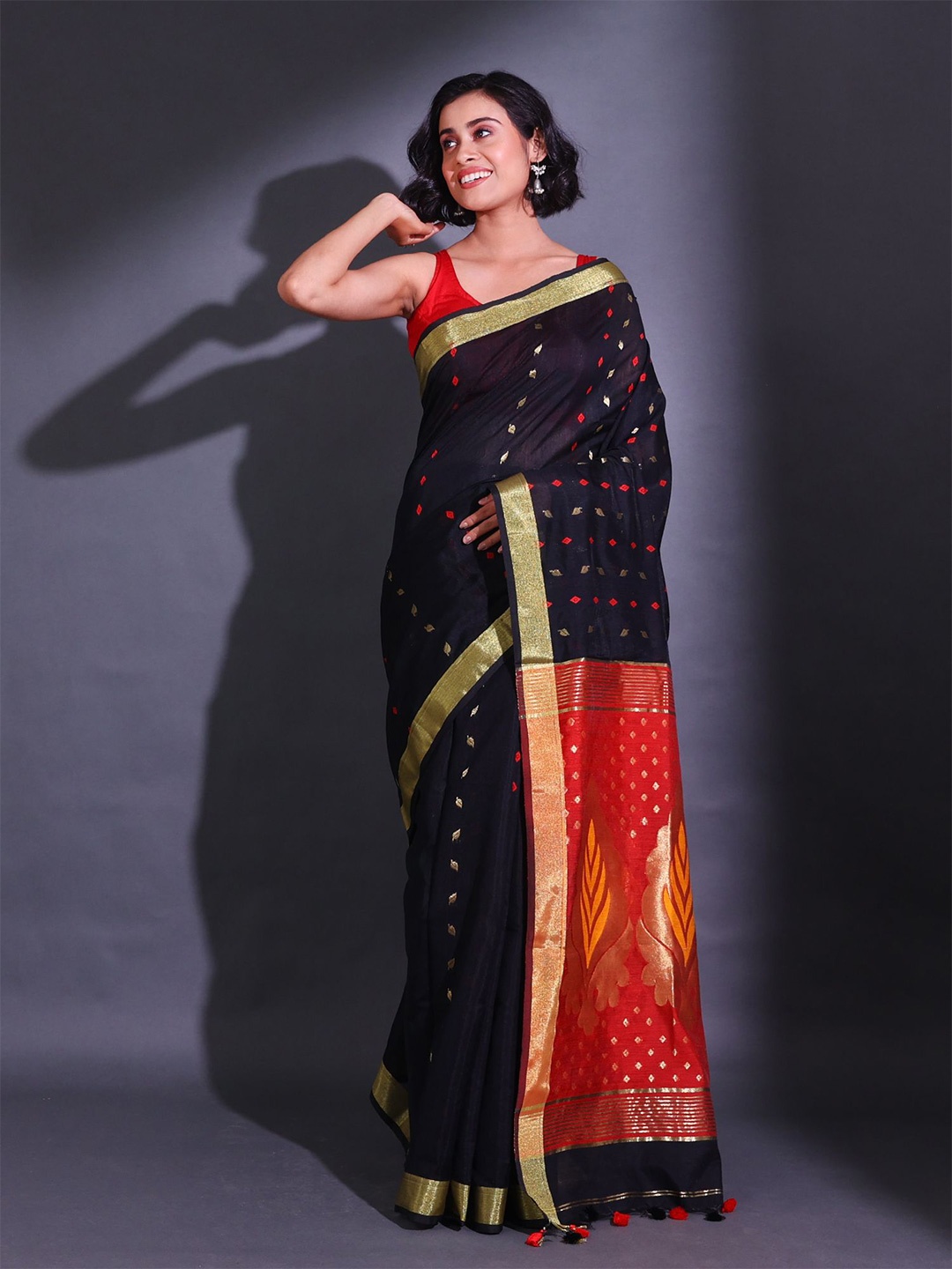 

Charukriti Ethnic Motif Woven Design Zari Saree, Black