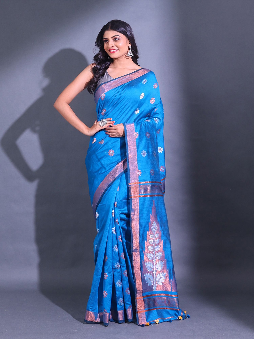 

Charukriti Floral Motif Woven Design Zari Saree, Blue