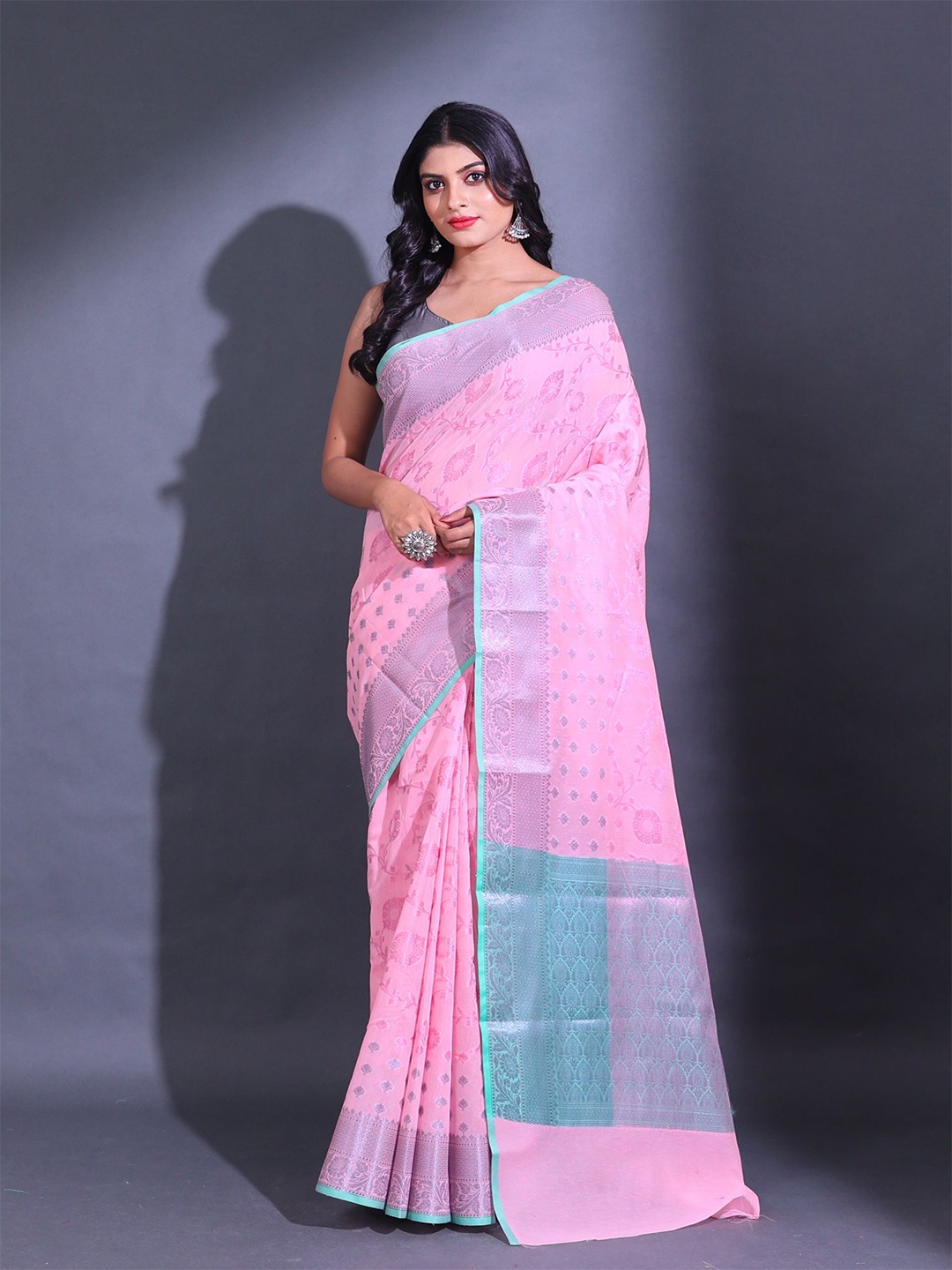 

Charukriti Ethnic Motifs Woven Design Zari Saree, Pink