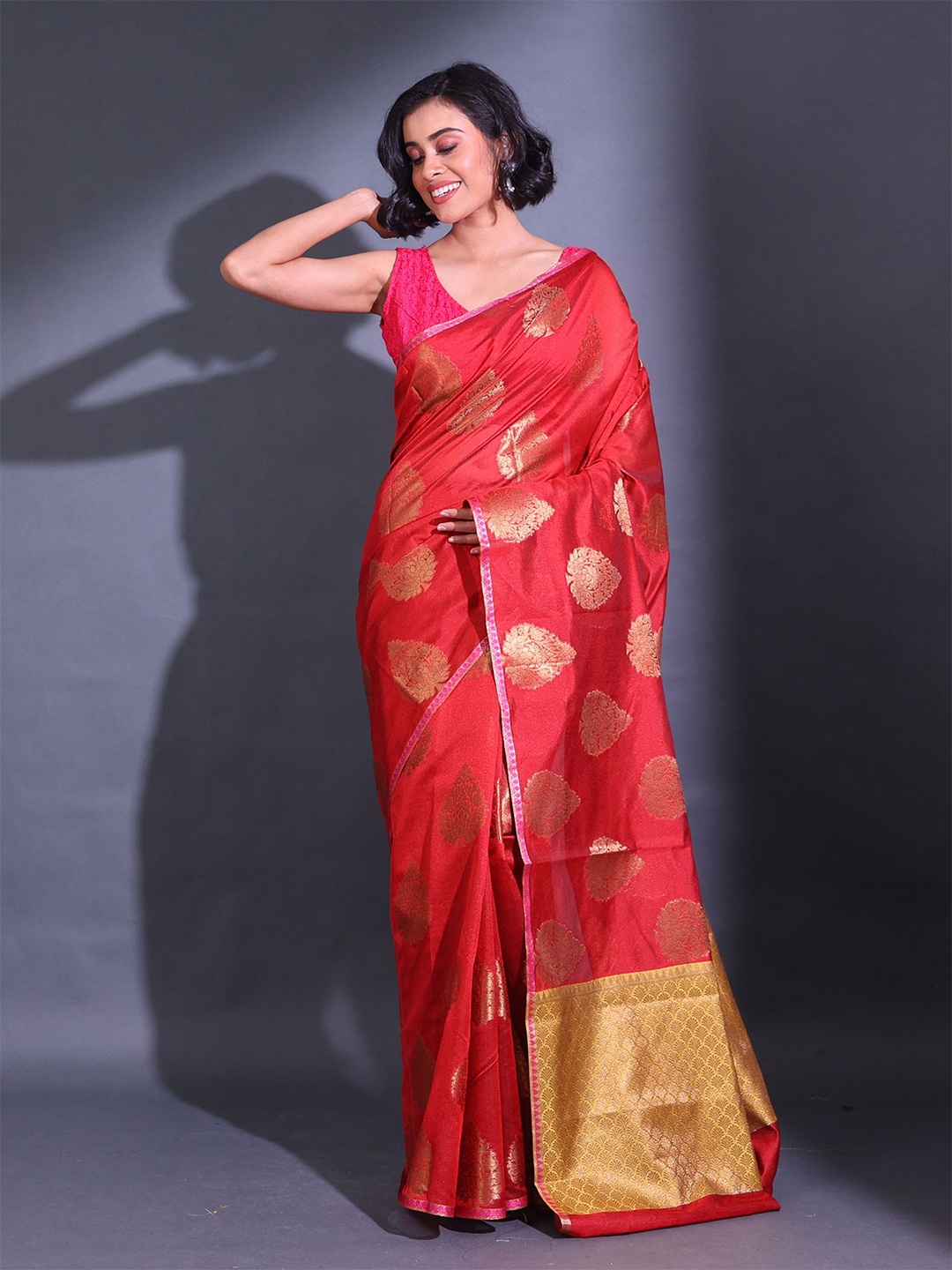 

Charukriti Ethnic Motifs Woven Design Zari Saree, Red