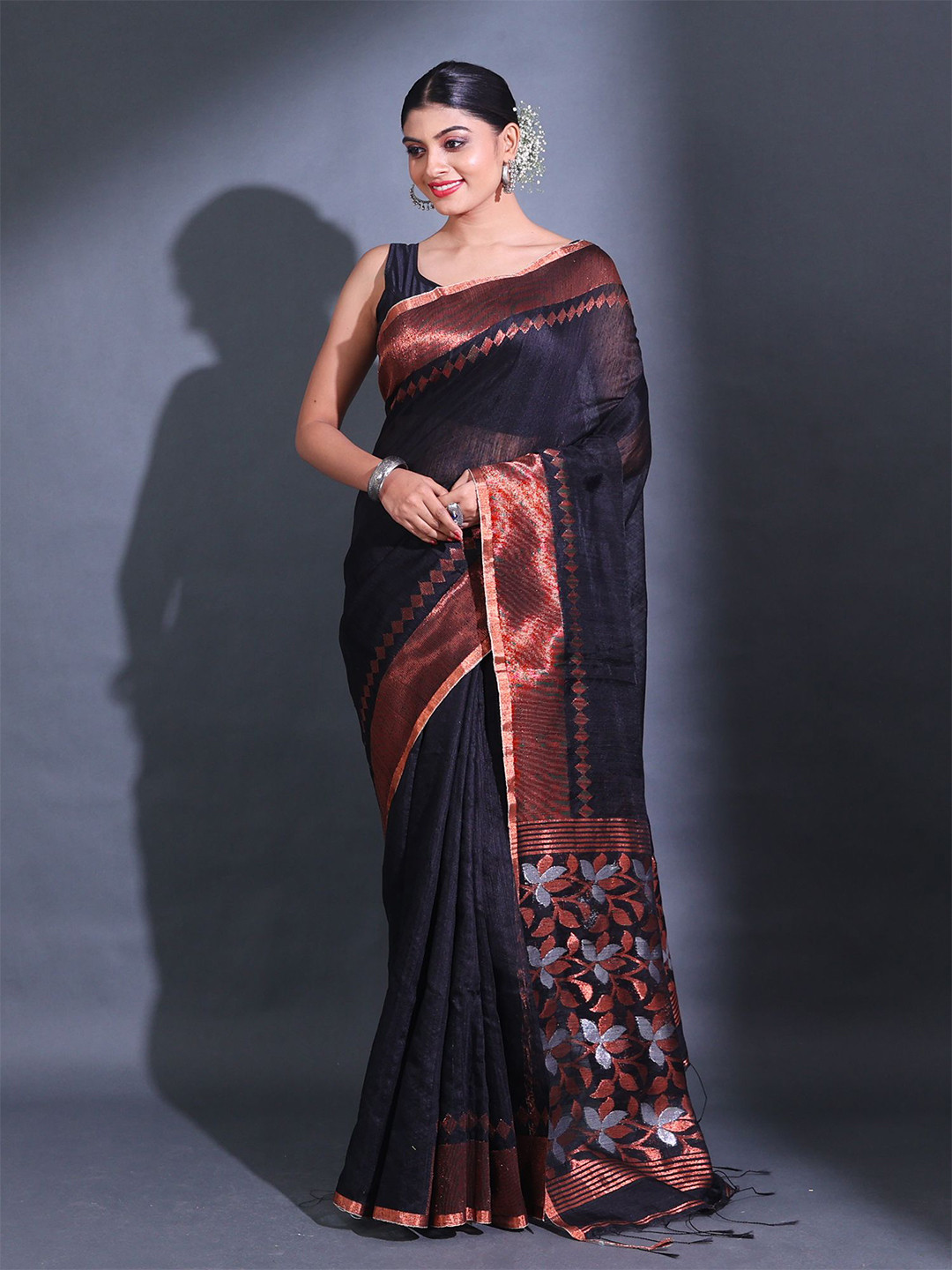 

Charukriti Woven Design Zari Bordered Pure Silk Saree, Black