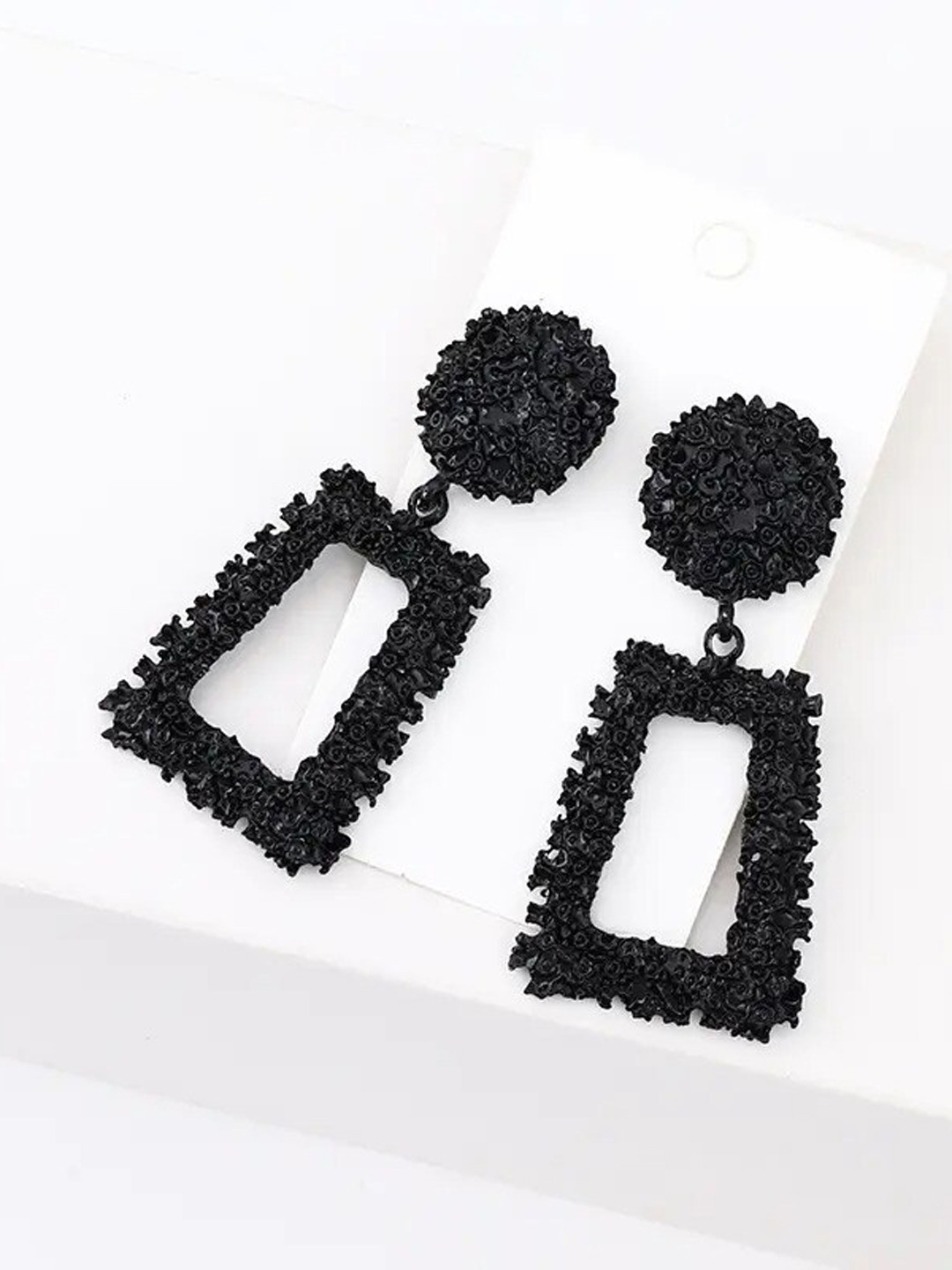 

Pinapes Geometric Drop Earrings, Black