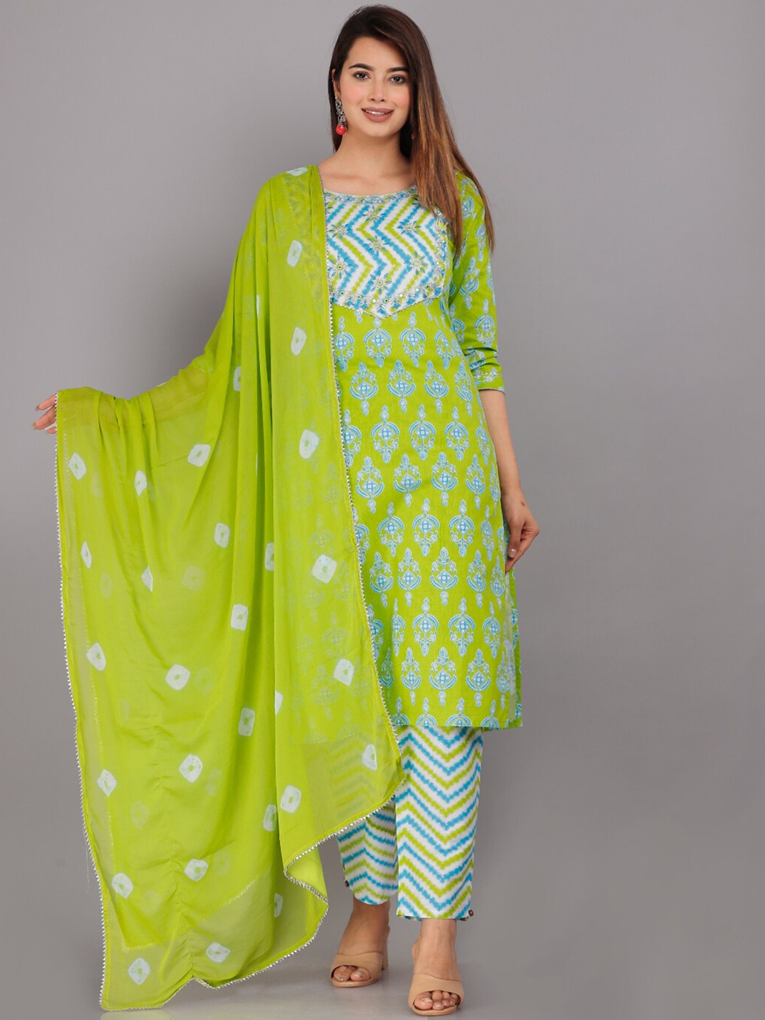 

HIGHLIGHT FASHION EXPORT Floral Printed Pure Cotton Kurta with Trousers & Dupatta, Green