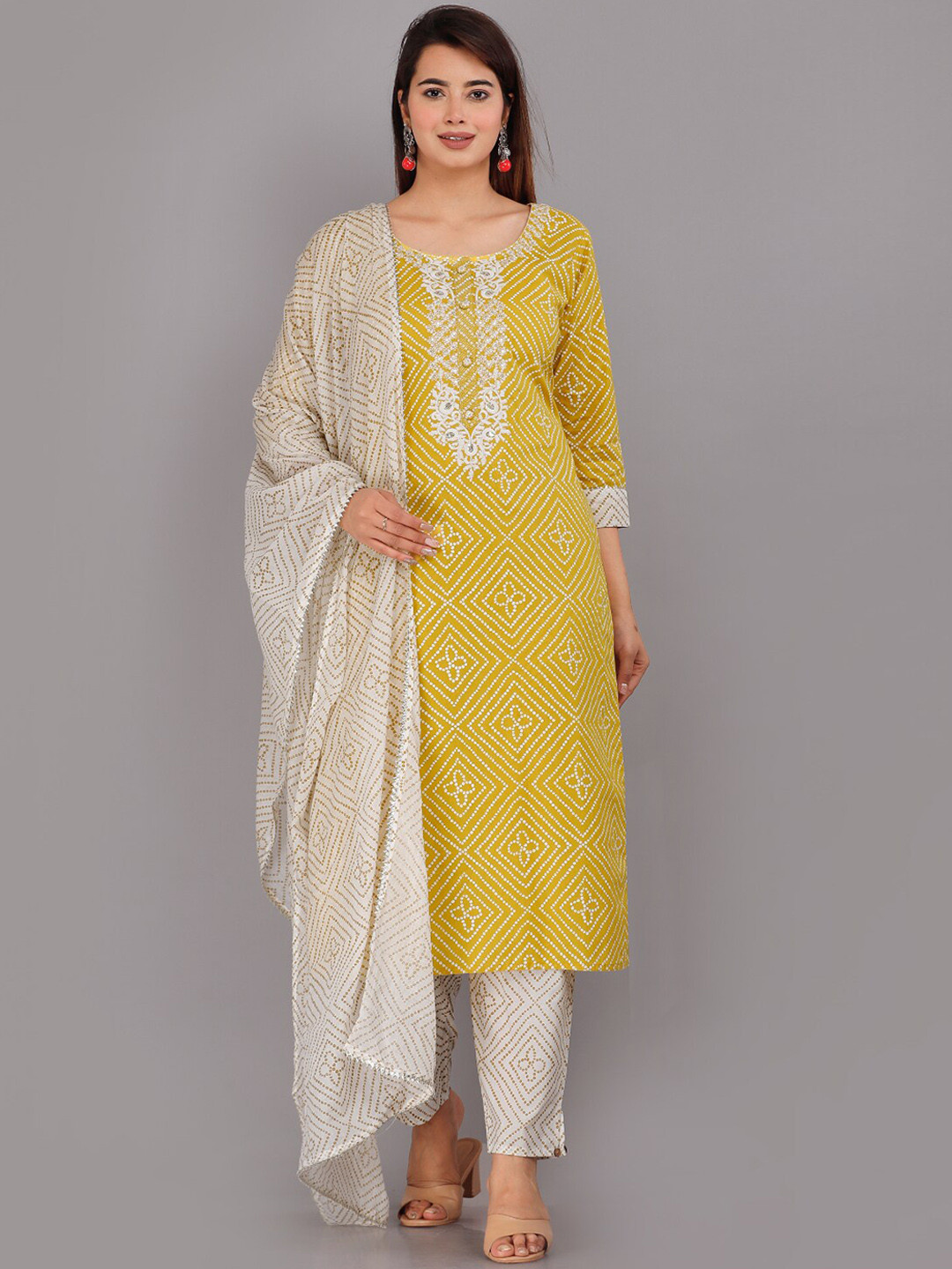 

HIGHLIGHT FASHION EXPORT Bandhani Printed Pure Cotton Kurta with Trousers & Dupatta, Mustard
