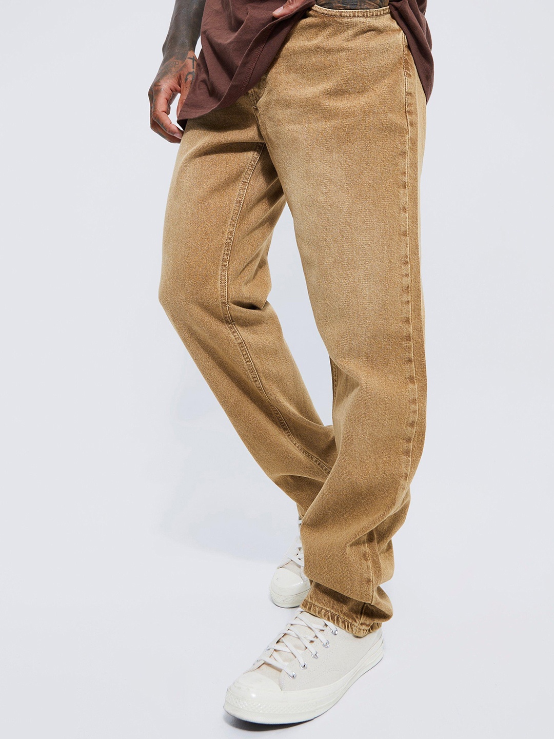 

boohooMAN Men Relaxed Fit Jeans, Brown
