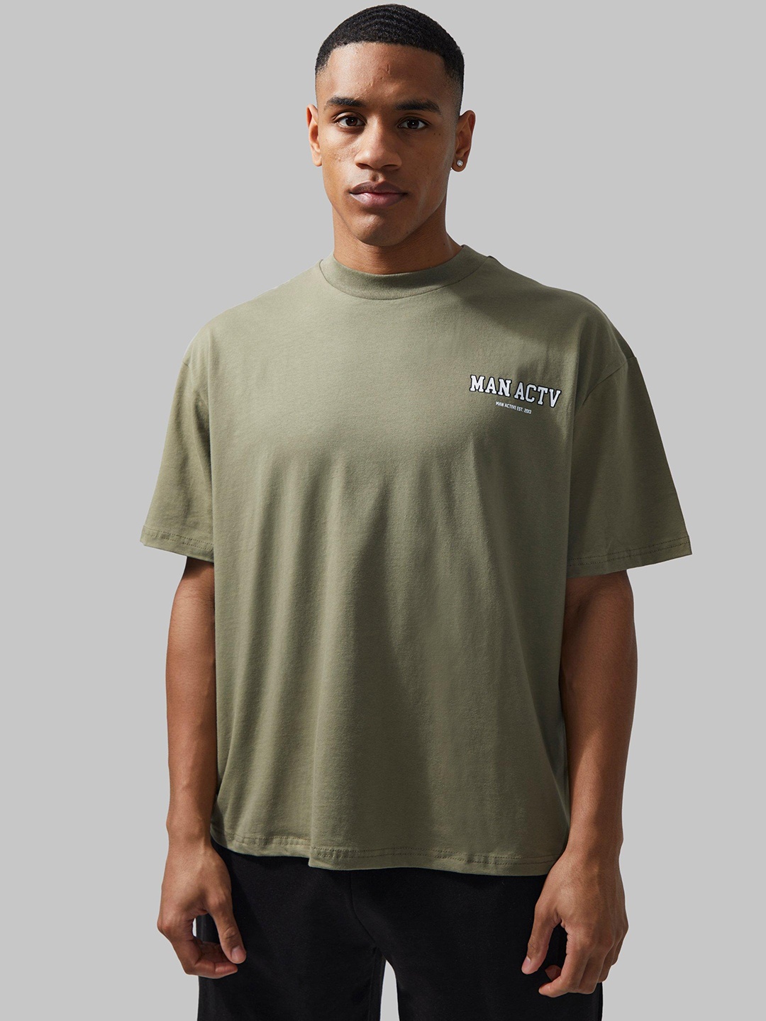 

boohooMAN Active Boxy Athletic Back Print Drop-Shoulder Sleeves T-shirt, Olive