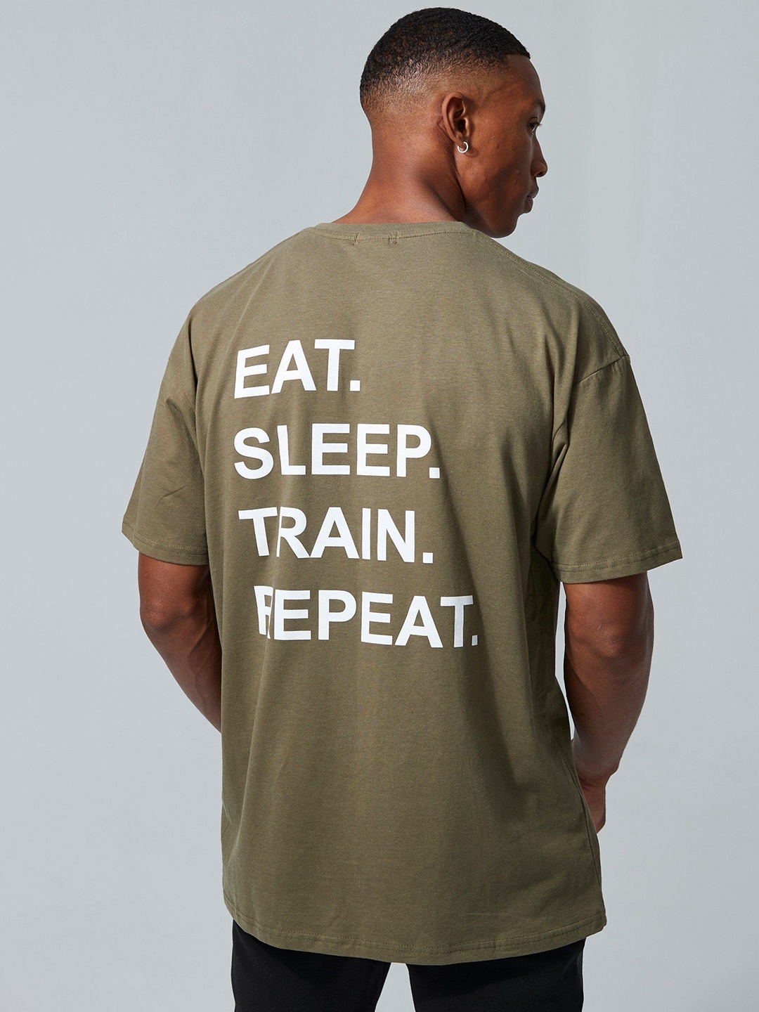 

boohooMAN Typography Back Printed Drop-Shoulder Sleeves Pure Cotton Oversized T-shirt, Olive