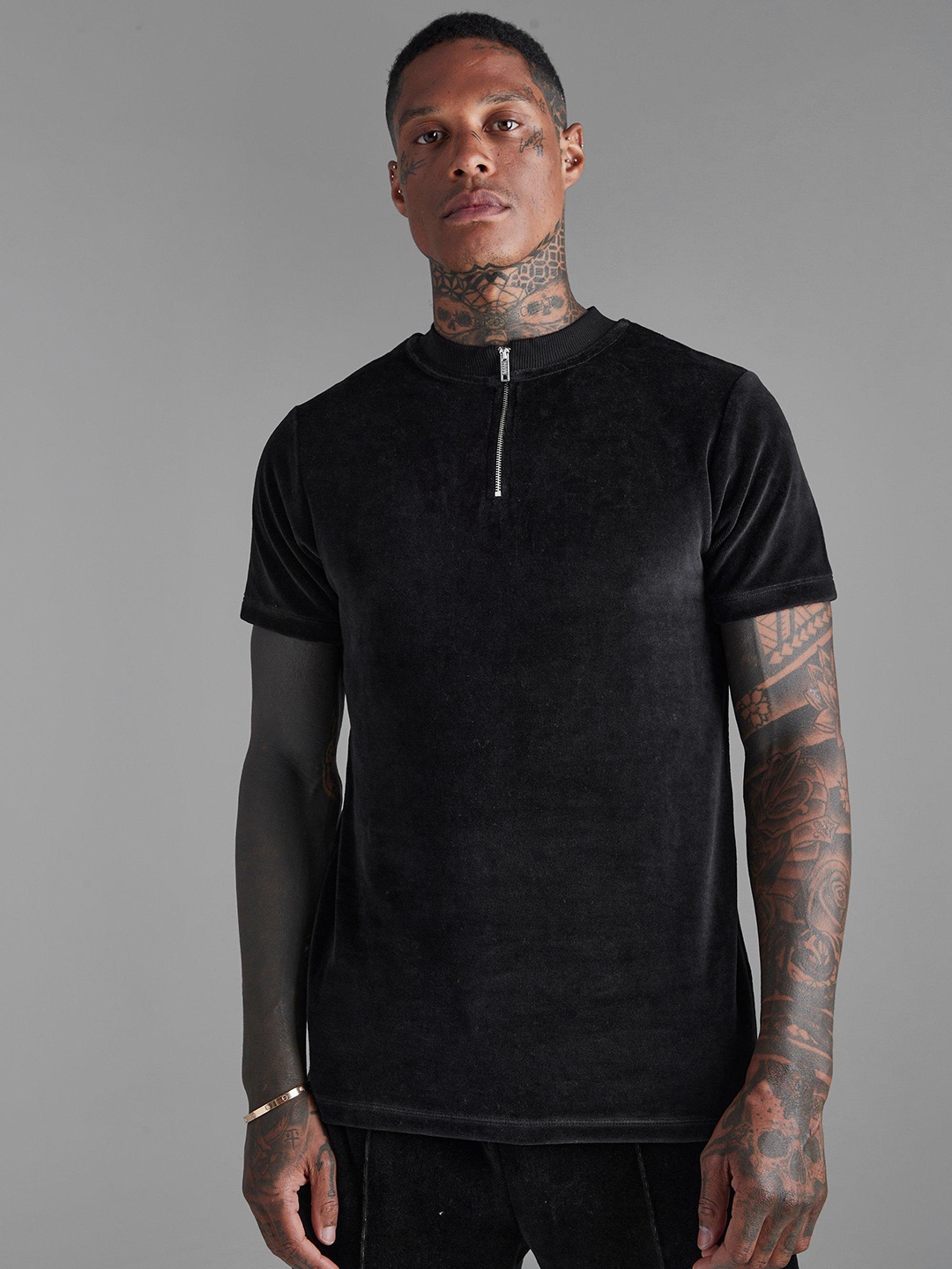 

boohooMAN Henley Neck Slim Fit Velour T-shirt, Black