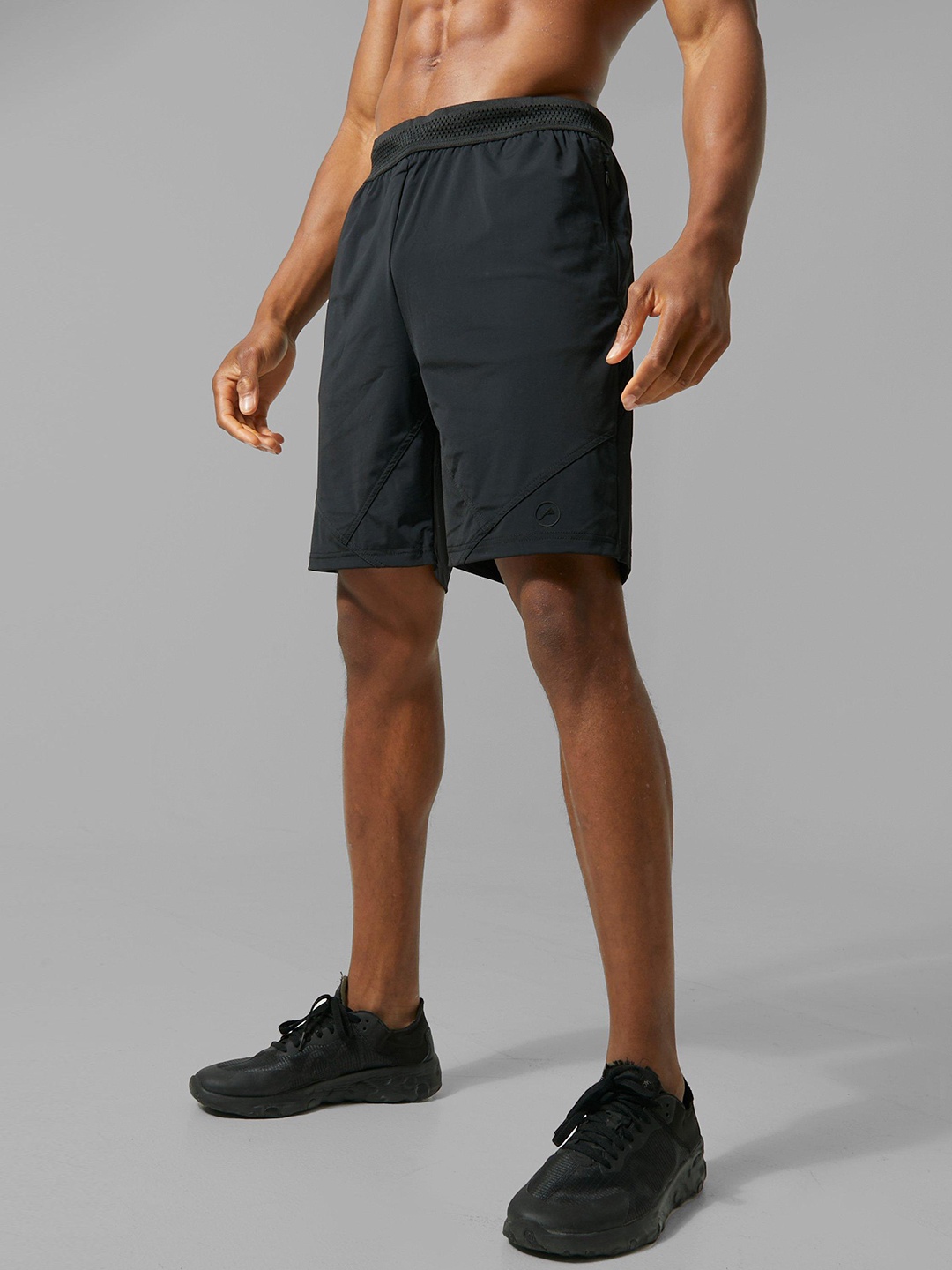 

boohooMAN Men Active Ultra Stretch Sports Shorts, Black