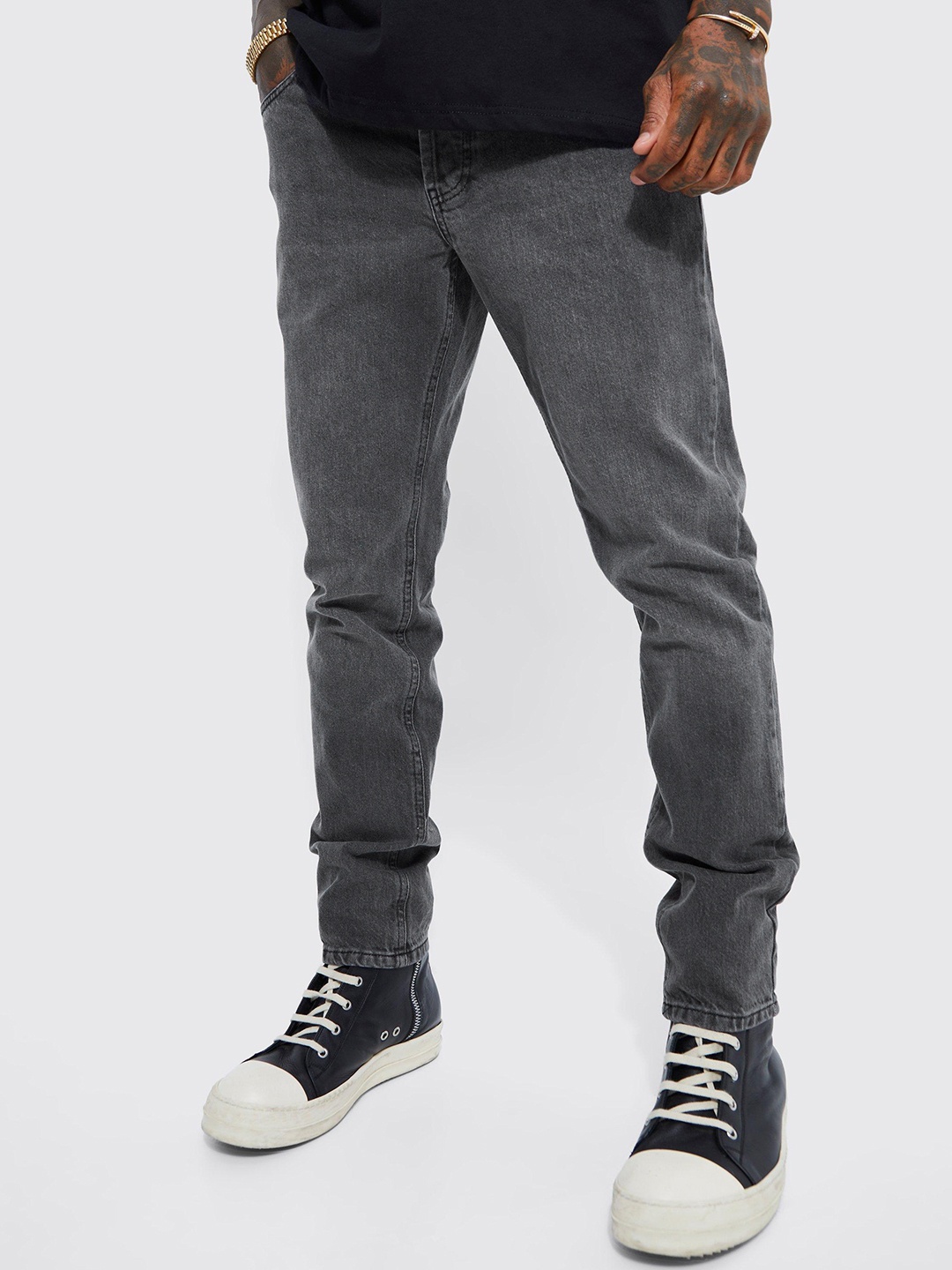 

boohooMAN Men Slim Fit Light Fade Jeans, Grey