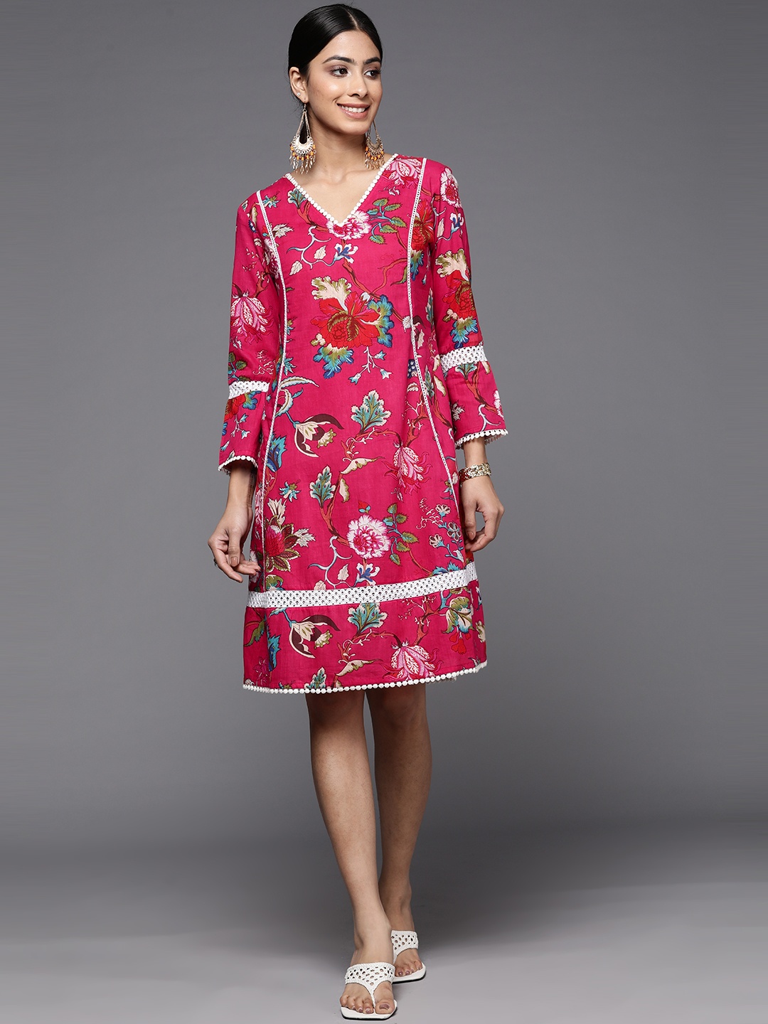 

Varanga V-Neck Floral Printed Lace Inserts A-Line Dress, Fuchsia