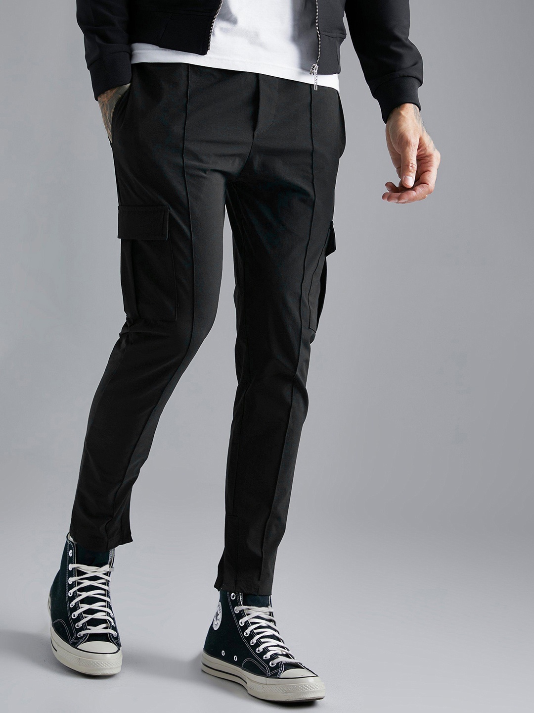 

boohooMAN Men Navy Blue Cargos Trousers, Black