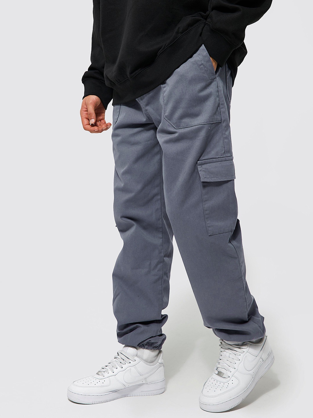 

boohooMAN Elastic Waist Straight Cargo Bungee Cargos Joggers, Grey