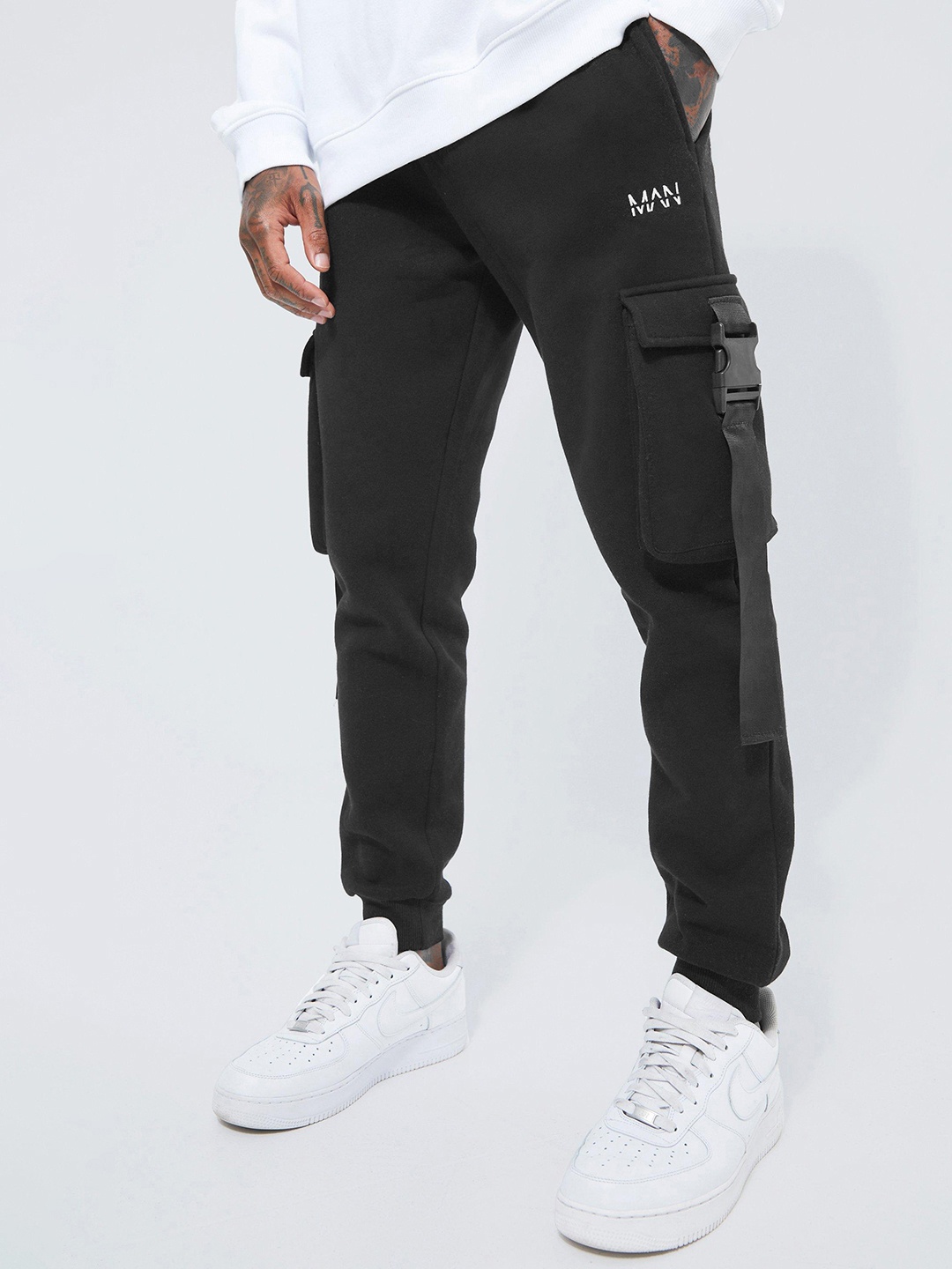

boohooMAN Slim Fit Cargos, Black