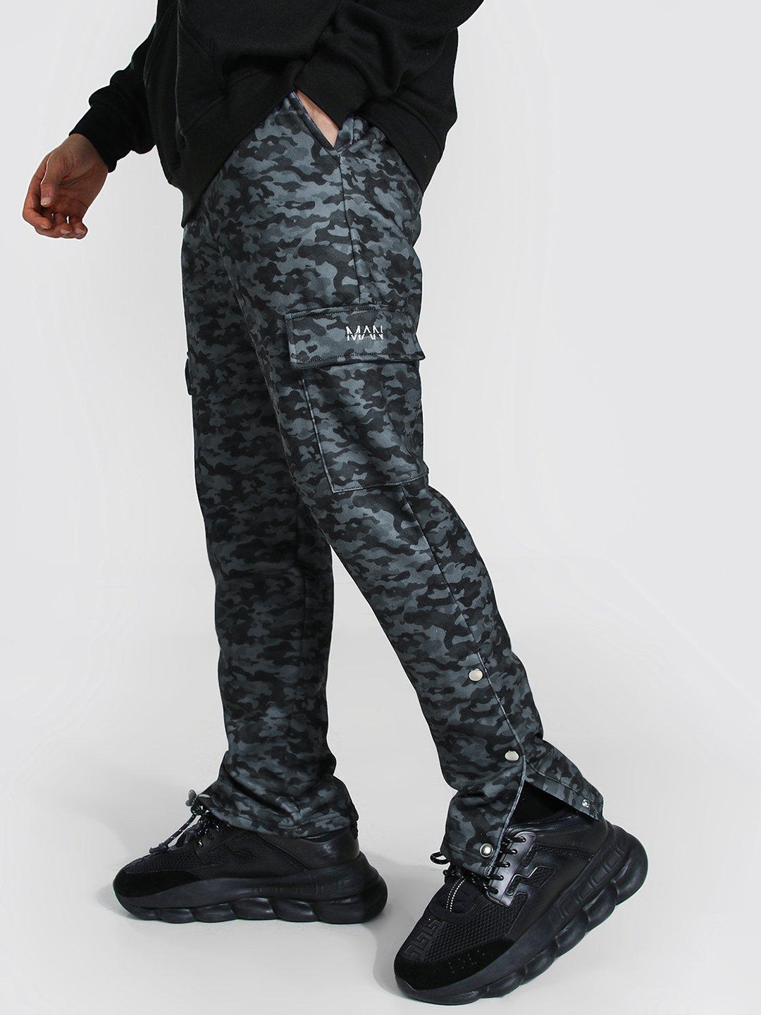 

boohooMAN Camouflage Printed Slim Fit Cargos, Blue