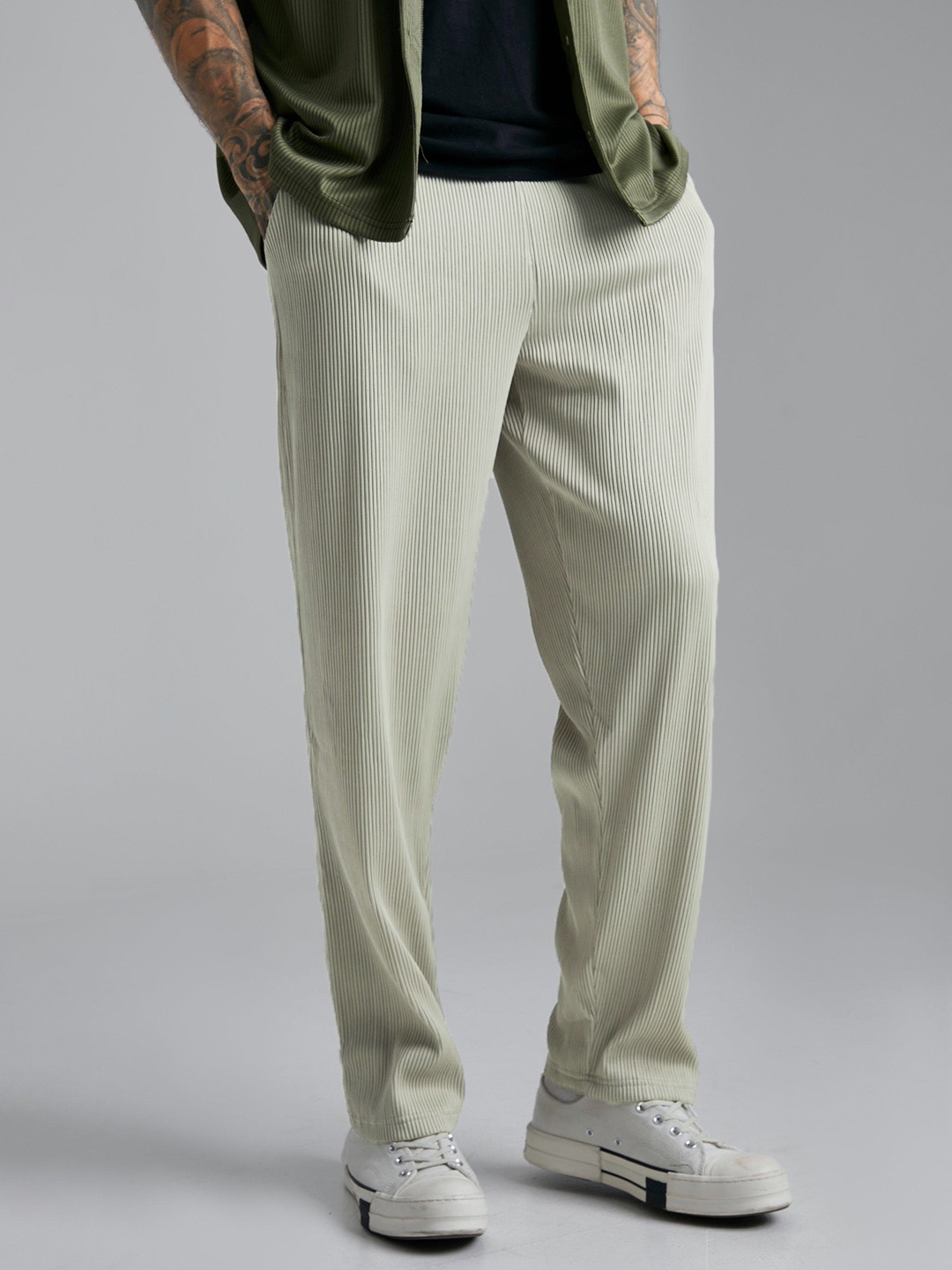 

boohooMAN Ribbed Wide Leg Pleated Joggers, Green