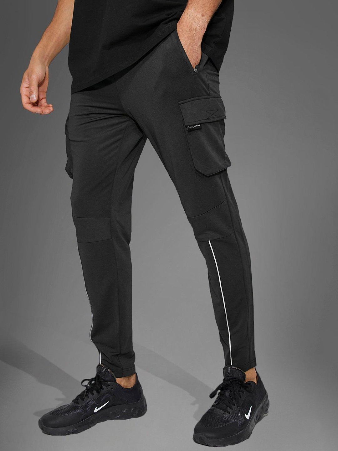 

boohooMAN Men Gym Cargo-Style Track Pants, Black