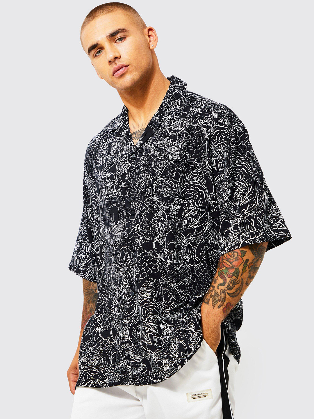 

boohooMAN Conversatinal Printed Oversized Casual Shirt, Black