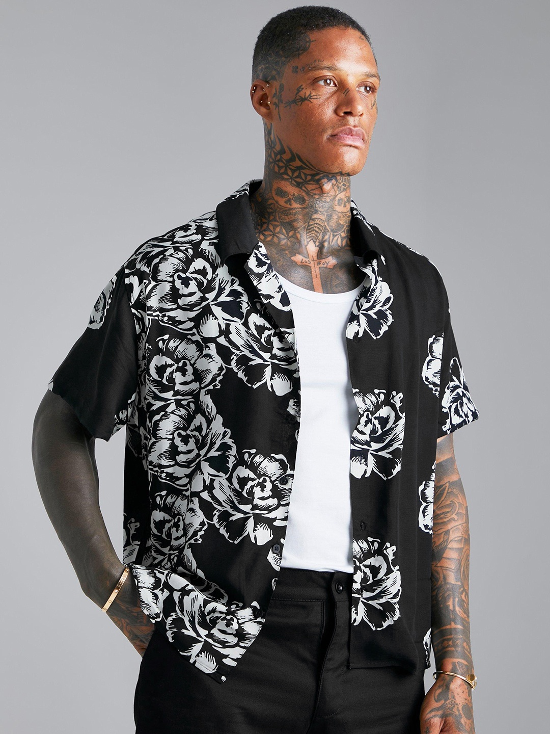 

boohooMAN Boxy Floral Printed Casual Shirt, Black