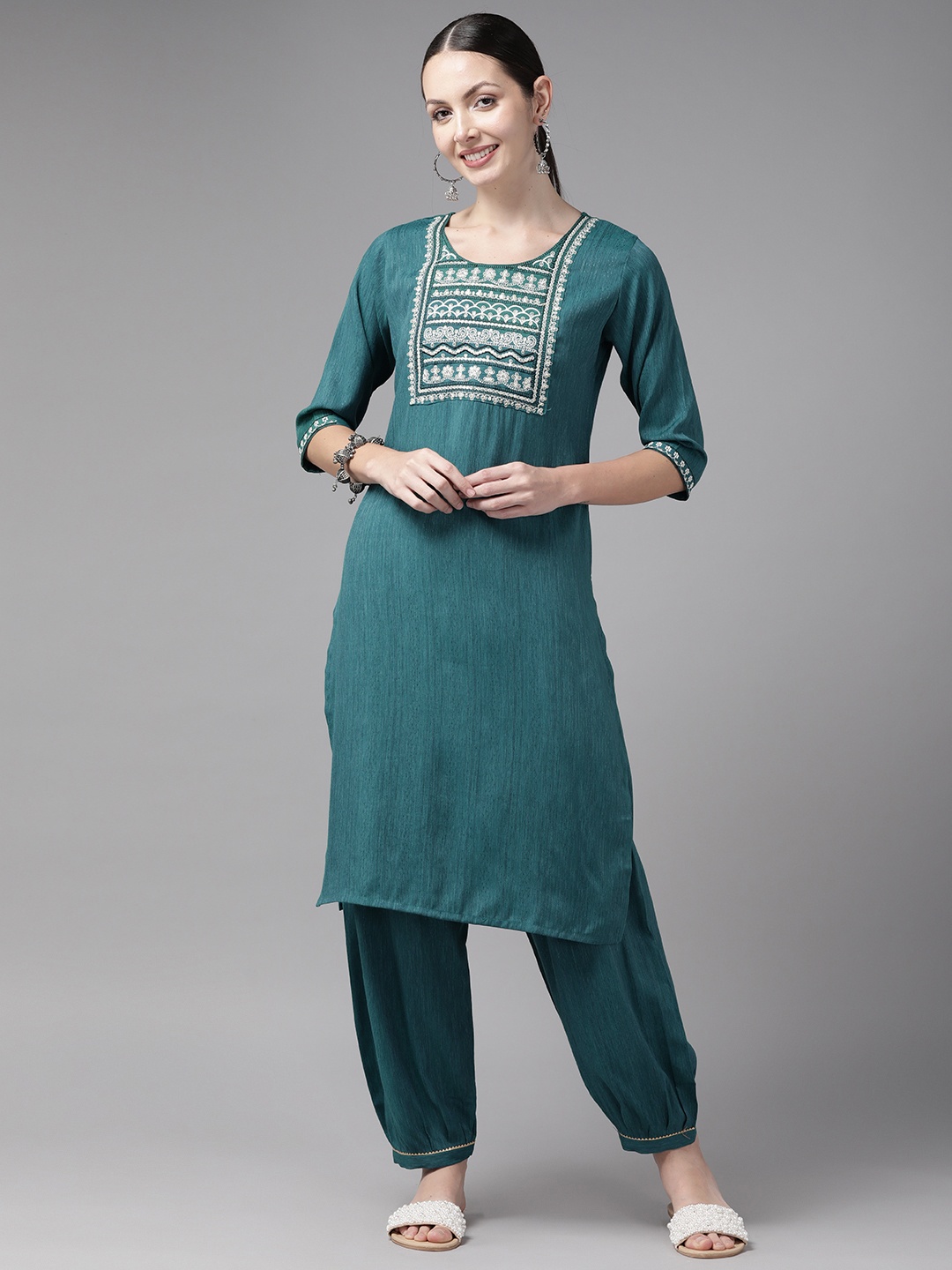 

Aarika Women Green Embroidered Pure Cotton Kurta with Trousers