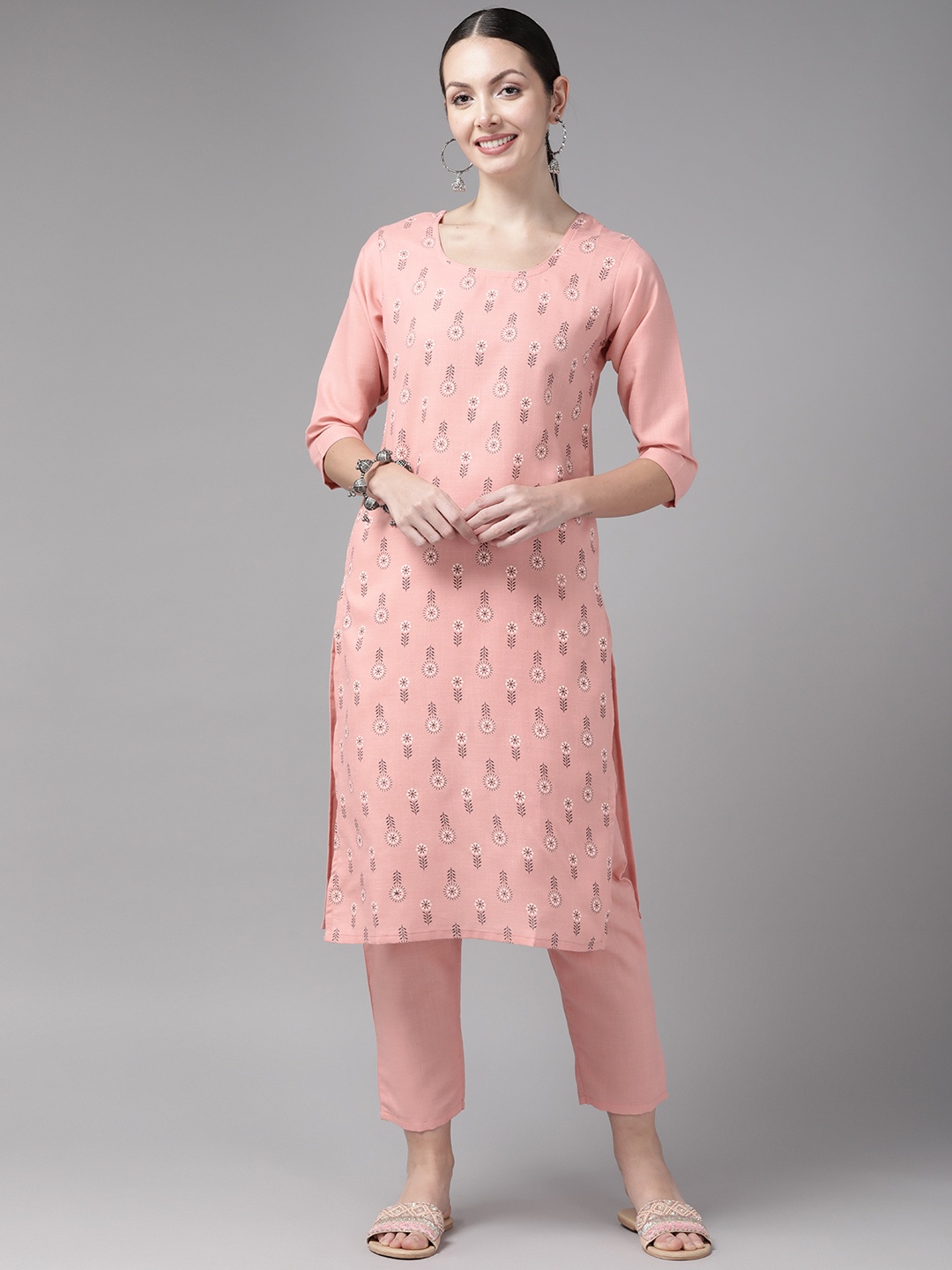 

Aarika Ethnic Motifs Printed Pure Cotton Kurta with Pyjamas, Peach