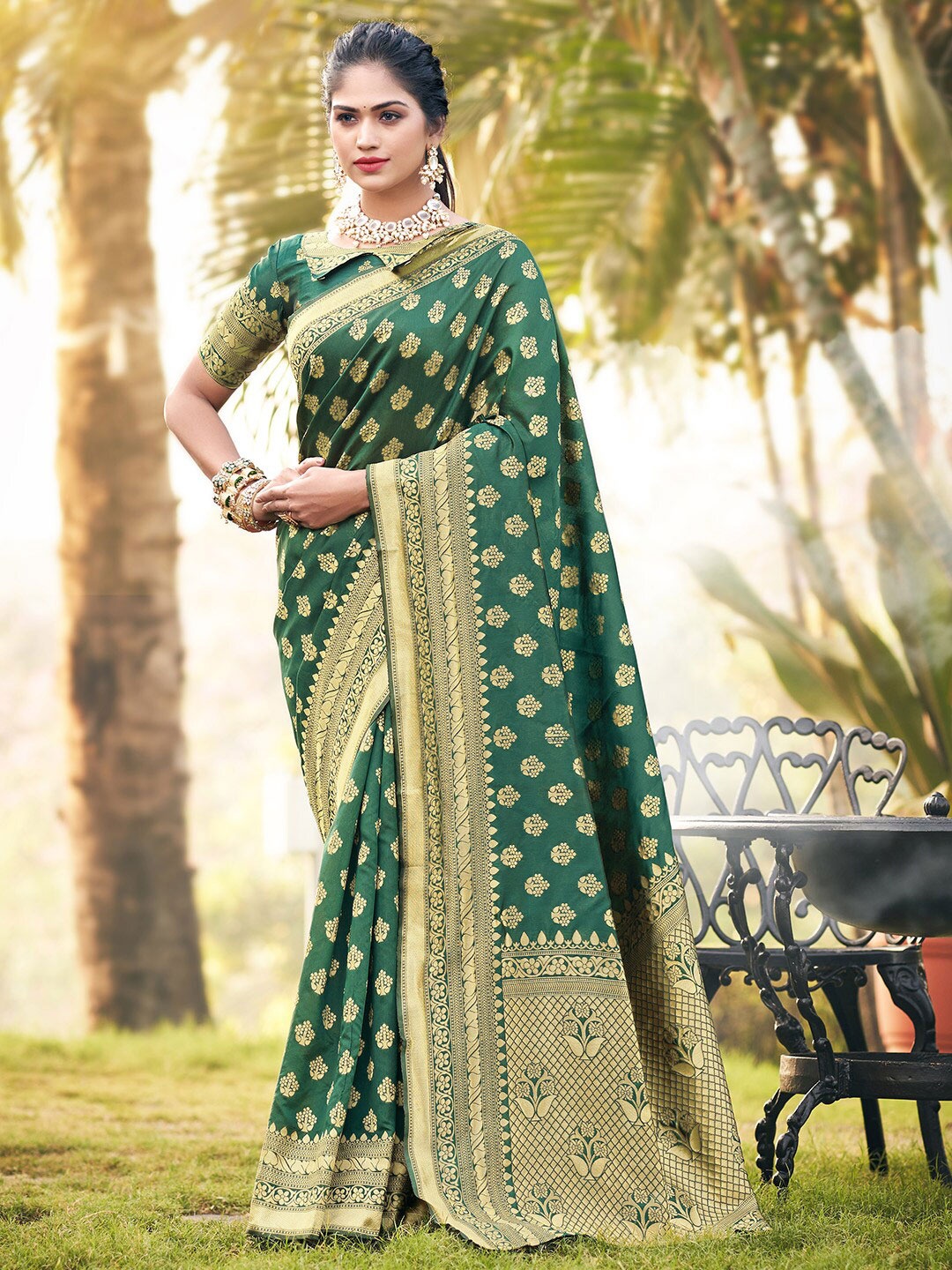

KARAGIRI Floral Motif Woven Design Zari Banarasi Saree, Green