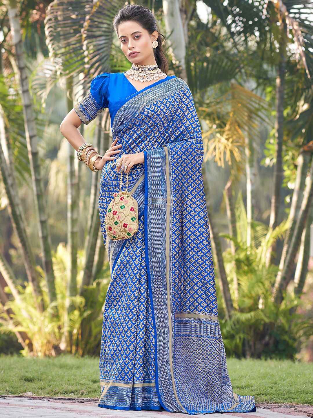 

KARAGIRI Ethnic Woven Design Zari Banarasi Saree, Blue