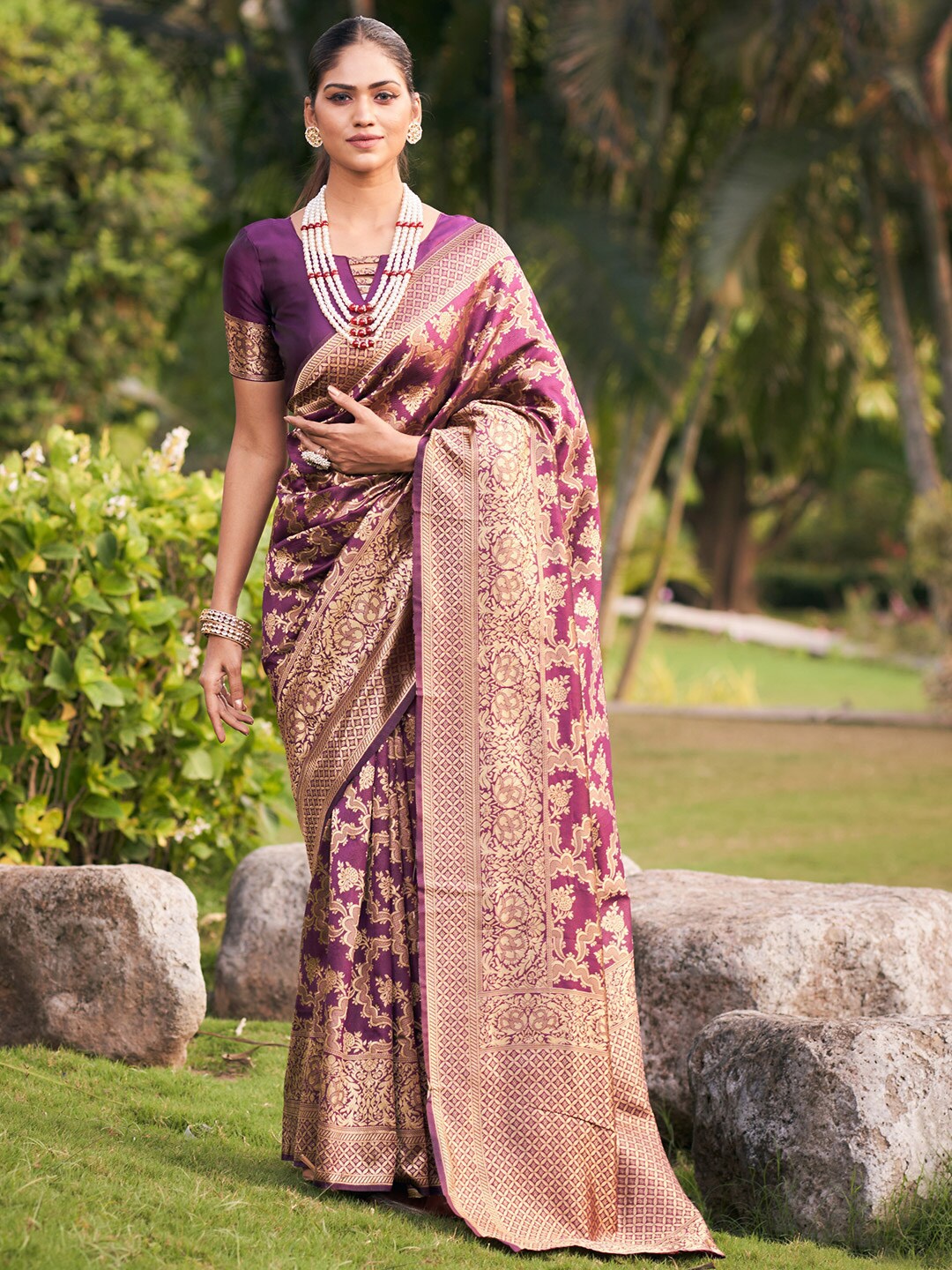 

KARAGIRI Woven Design Zari Silk Blend Banarasi Saree, Violet