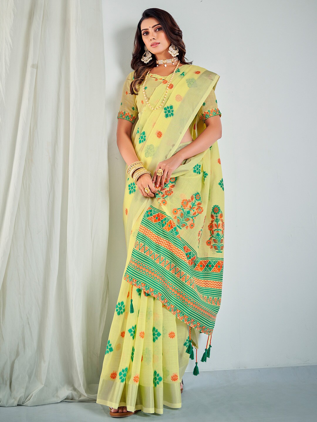 

KARAGIRI Floral Woven Design Zari Saree, Yellow