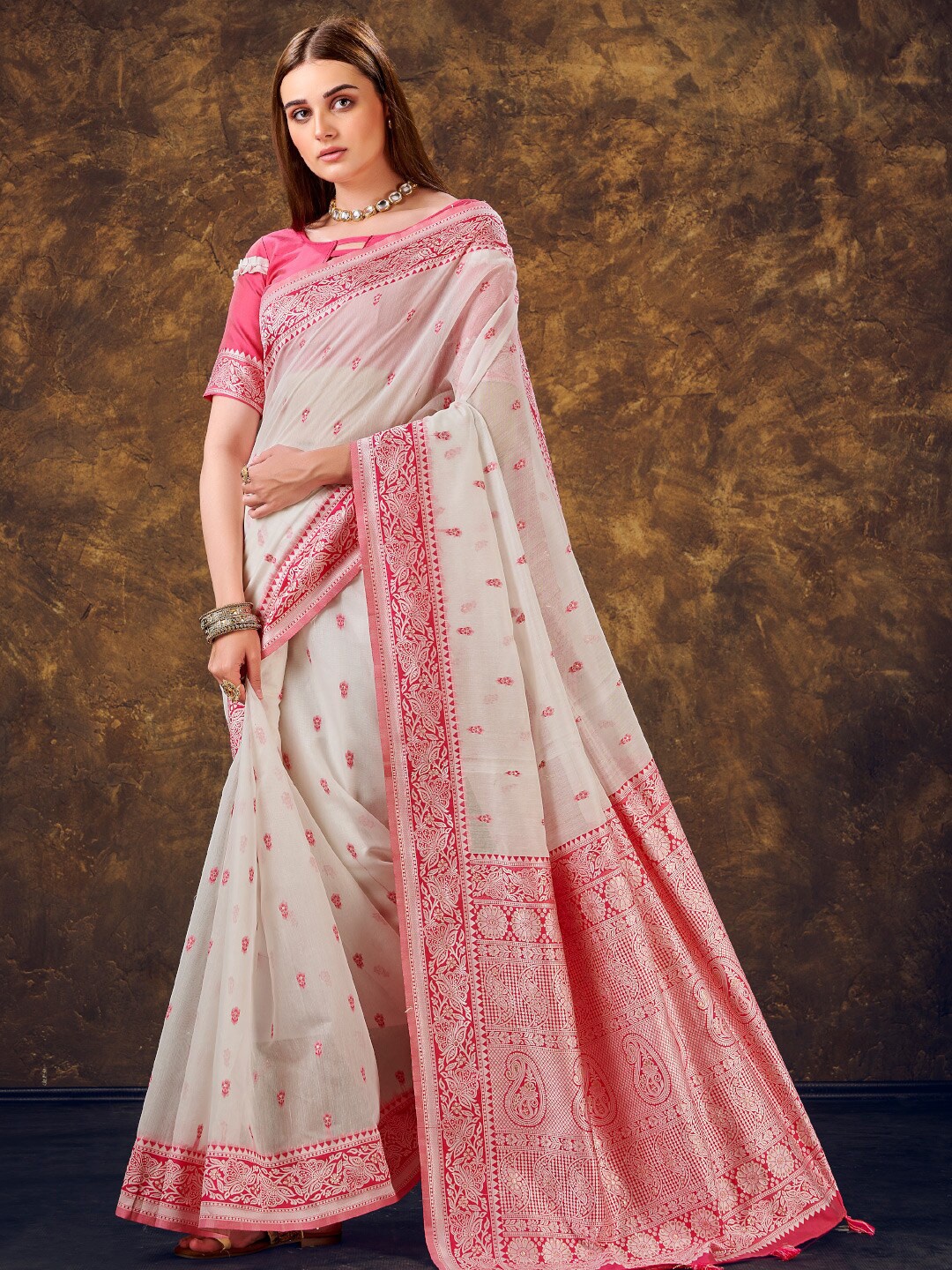 

KARAGIRI Ethinic Motifs Woven Design Saree, White
