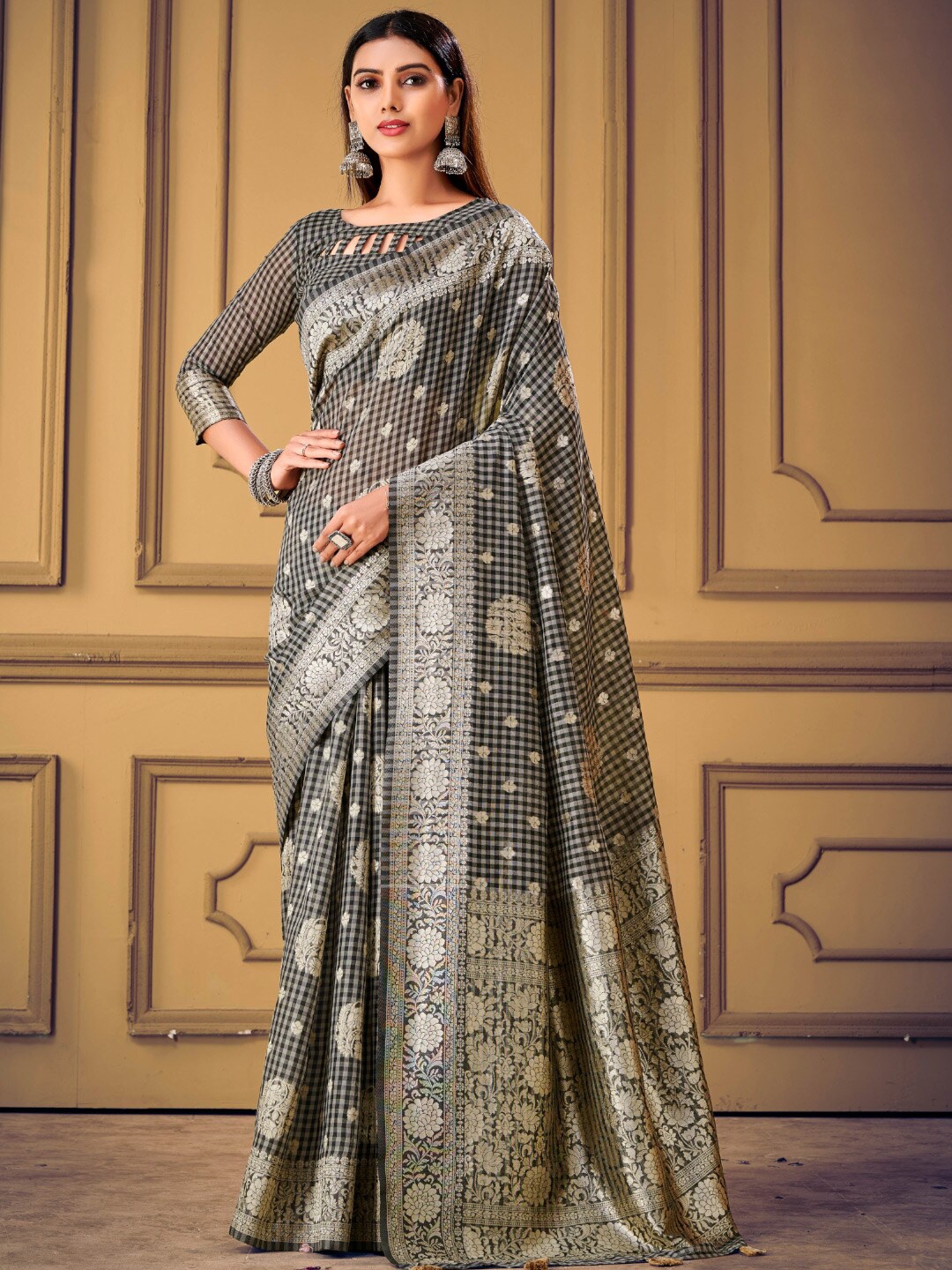 

KARAGIRI Checked Zari Saree, Grey