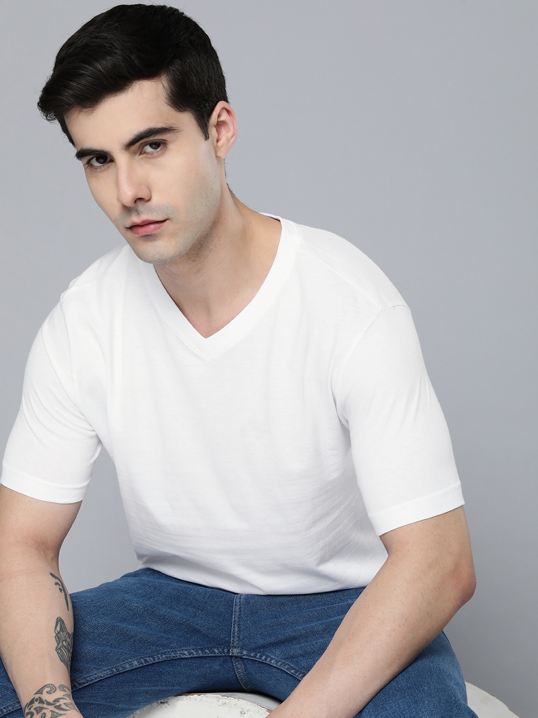 

ether Solid V-Neck Cotton T-shirt, White