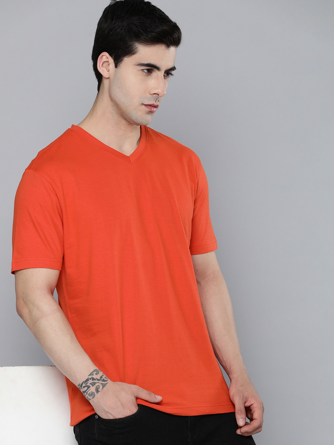 

ether Solid V-Neck Pure Cotton T-shirt, Orange