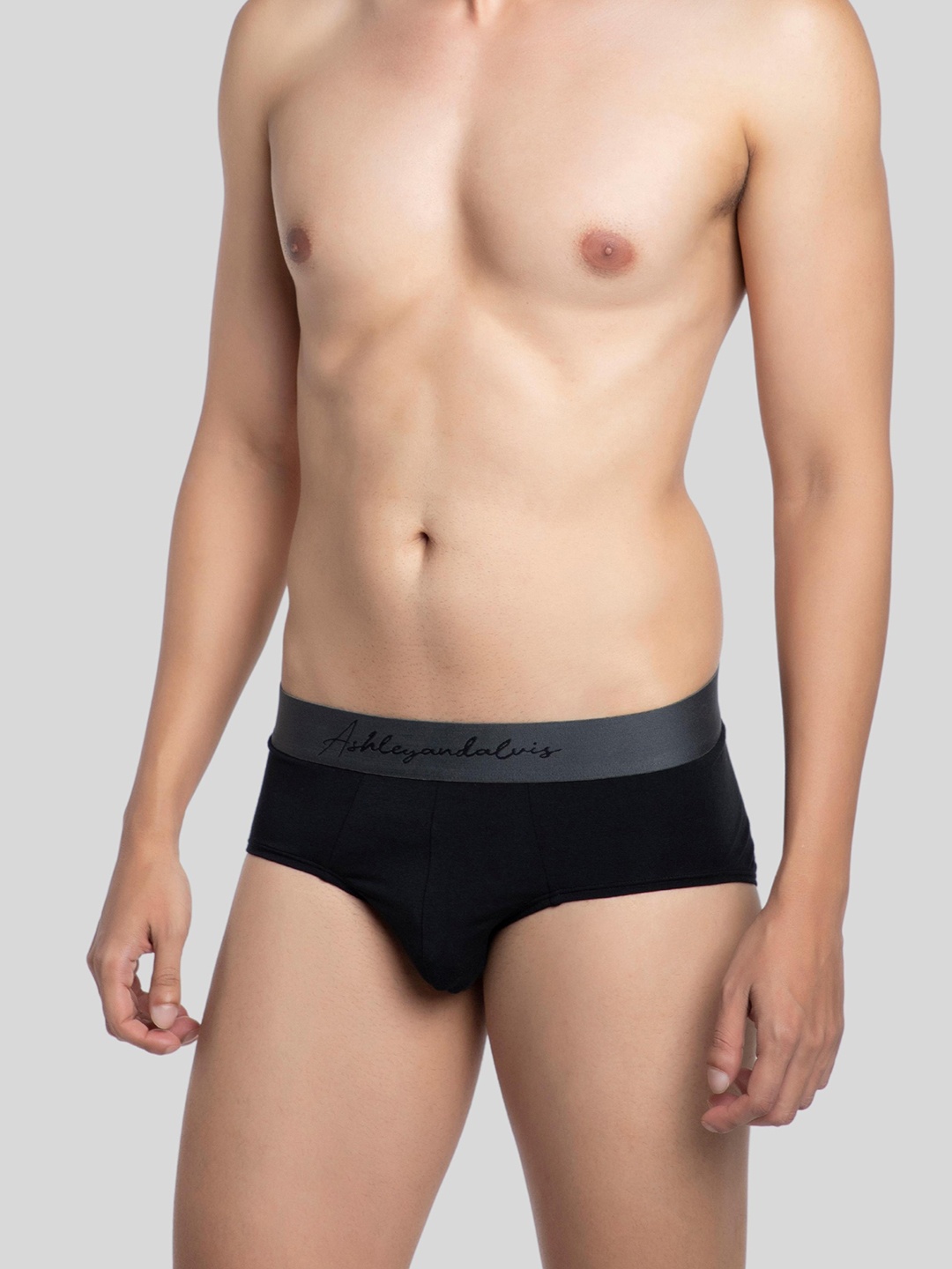 

Ashleyandalvis Men Solid Anti-Bacterial Anti-Odour Modal Briefs AA-BR-DB, Black