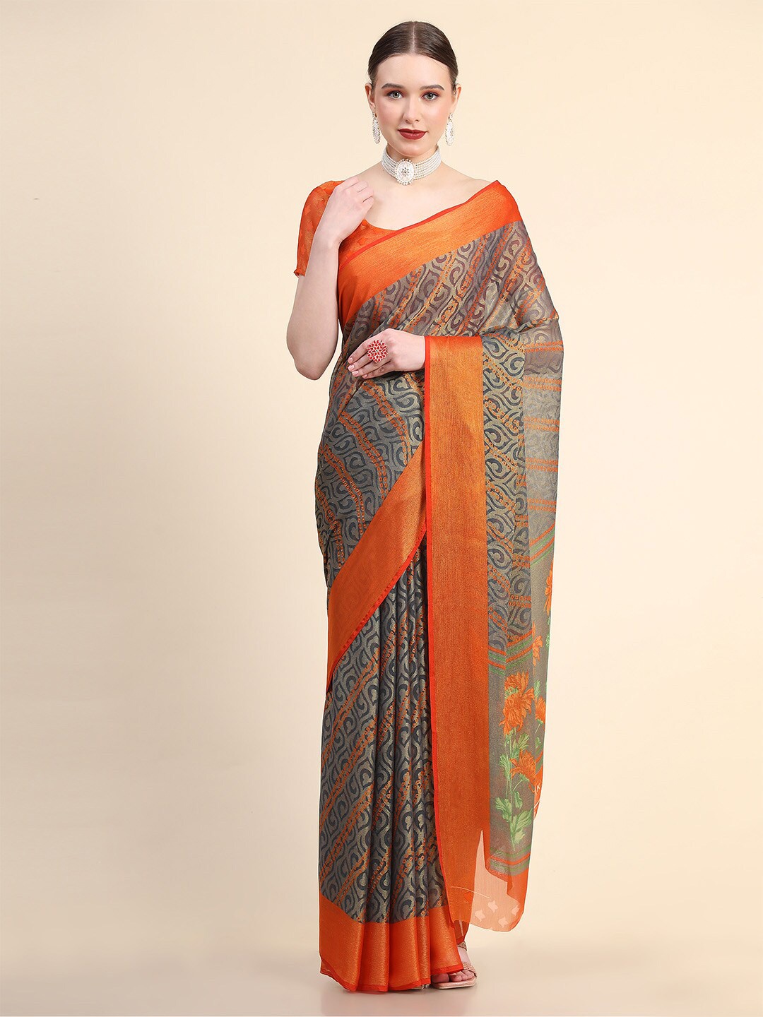 

Leeza Store Floral Printed Saree, Grey