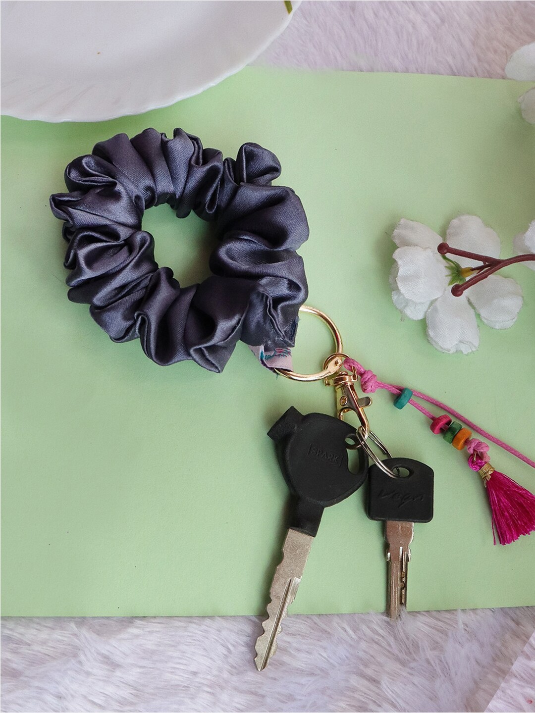 

Soho Boho Studio Key Chain Scrunchie Ponytail Holders, Grey