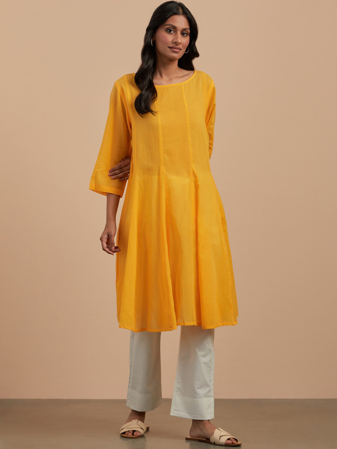 

SMRITI GUPTA Round Neck Pure Cotton Anarkali Kurta, Yellow