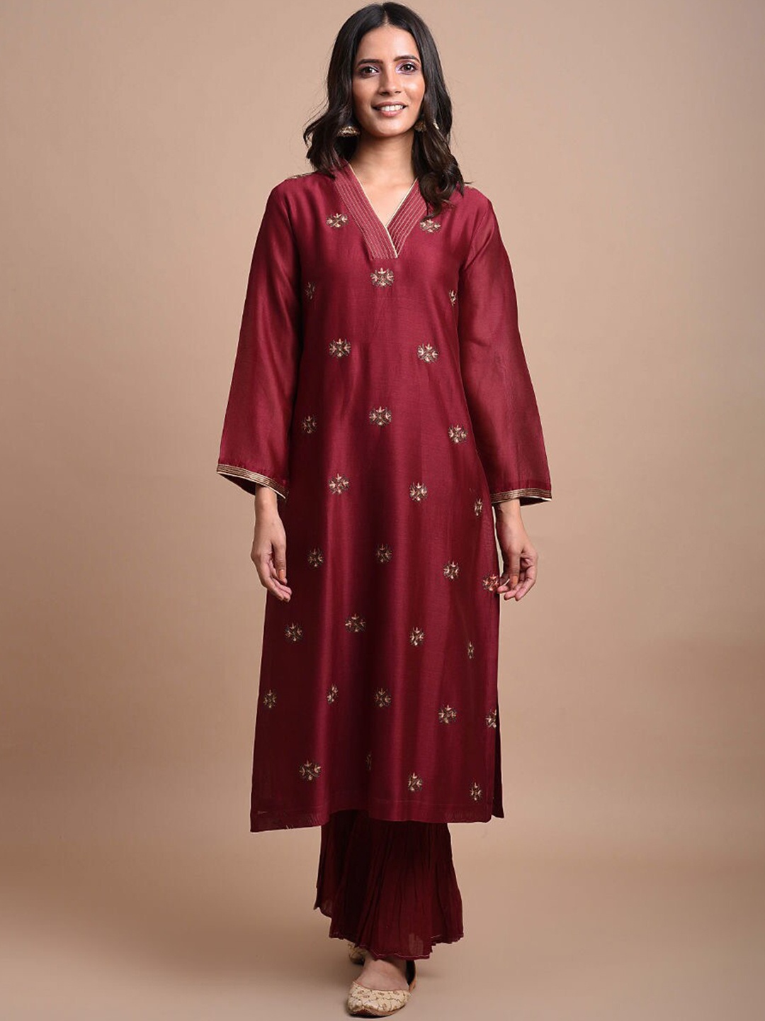 

SMRITI GUPTA Ethnic Motifs Embroidered Thread Work Chanderi Silk Kurta, Maroon