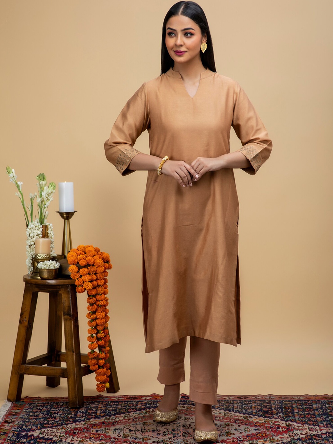 

SMRITI GUPTA Women Brown Thread Work Chanderi Silk Chanderi Silk Kurta