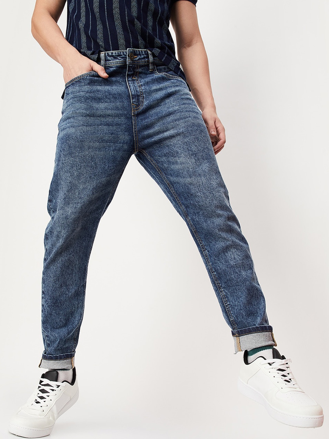 

max Men Blue Low Distress Heavy Fade Jeans