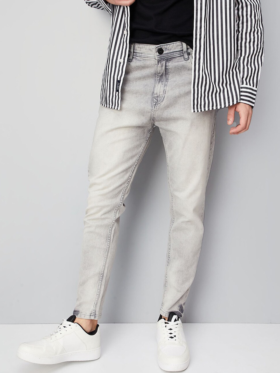 

max Men Grey Low Distress Heavy Fade Jeans