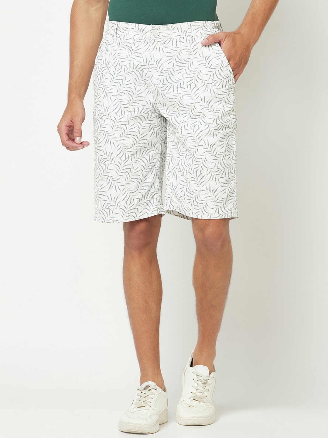Crimsoune Club Men White Floral Printed Shorts